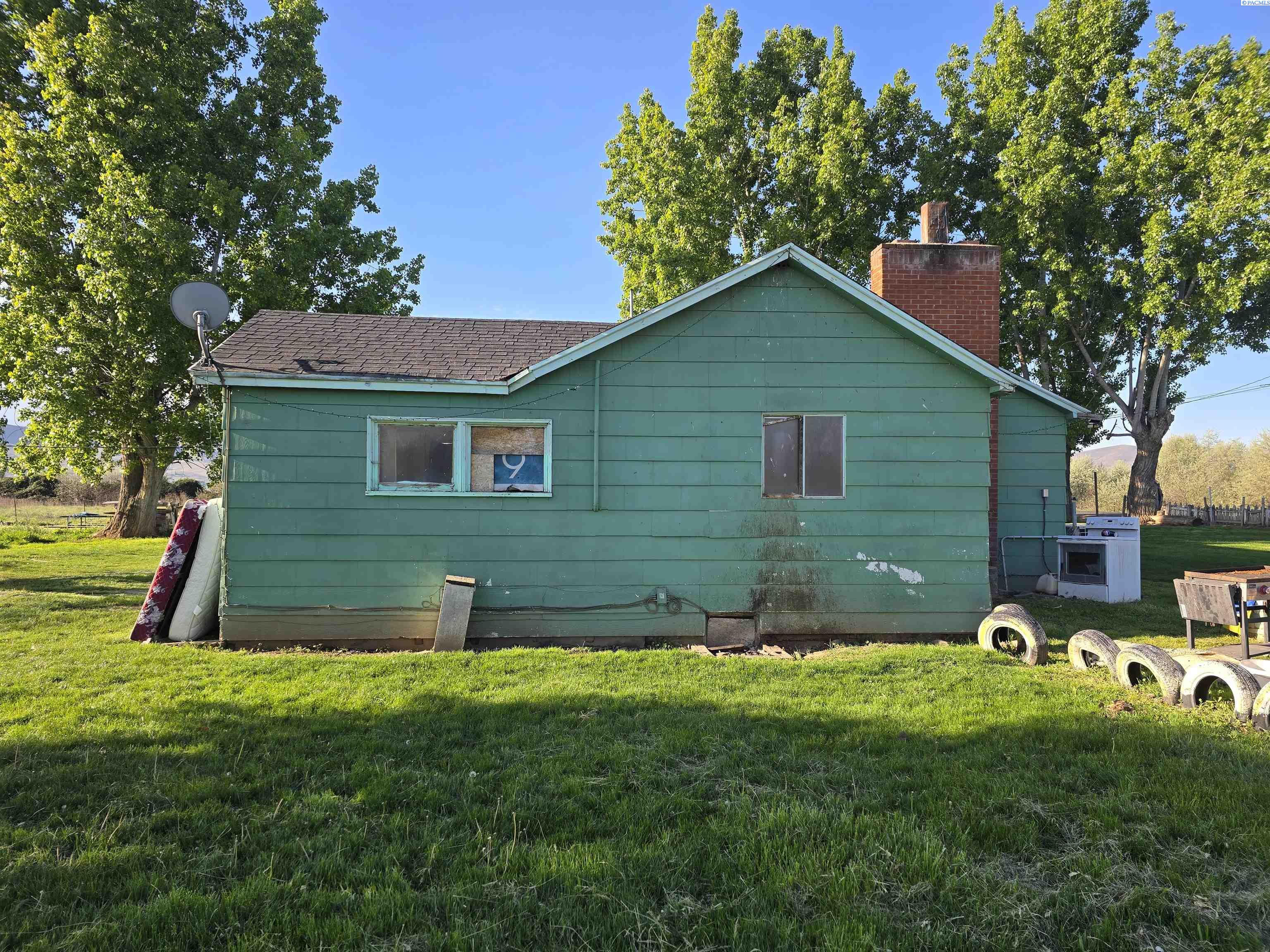 3301 Wilgus Rd, Prosser, WA 99350