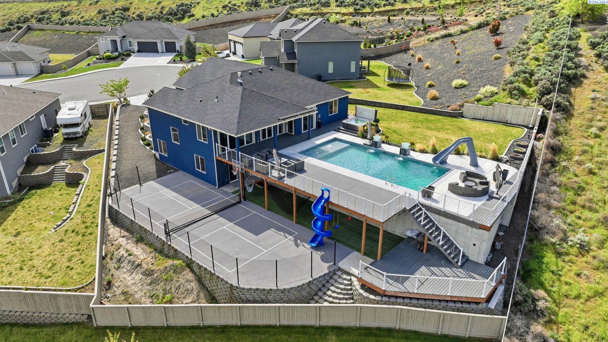 1103 Chinook Dr, Richland, WA 99352