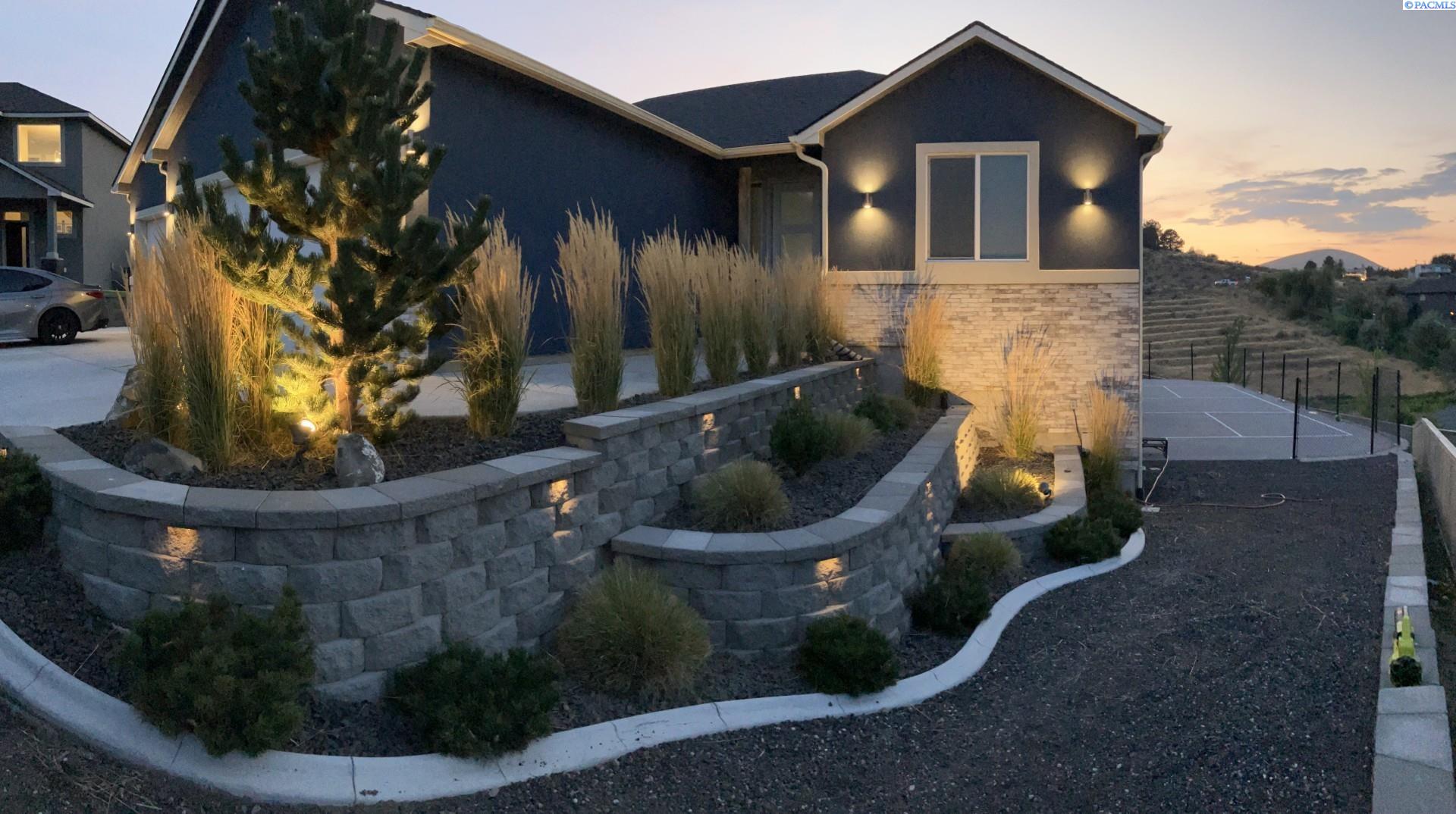 1103 Chinook Dr, Richland, WA 99352