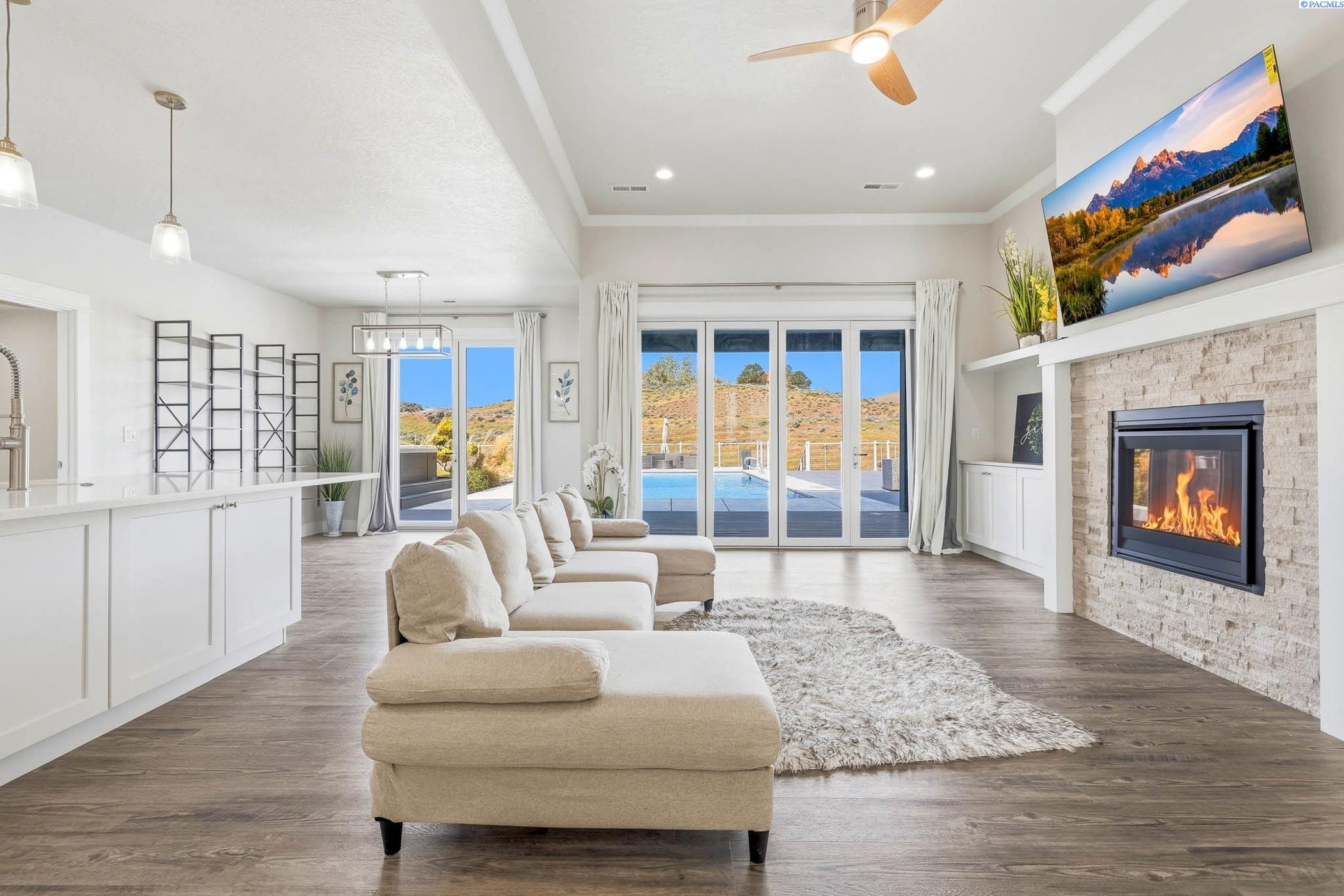 1103 Chinook Dr, Richland, WA 99352