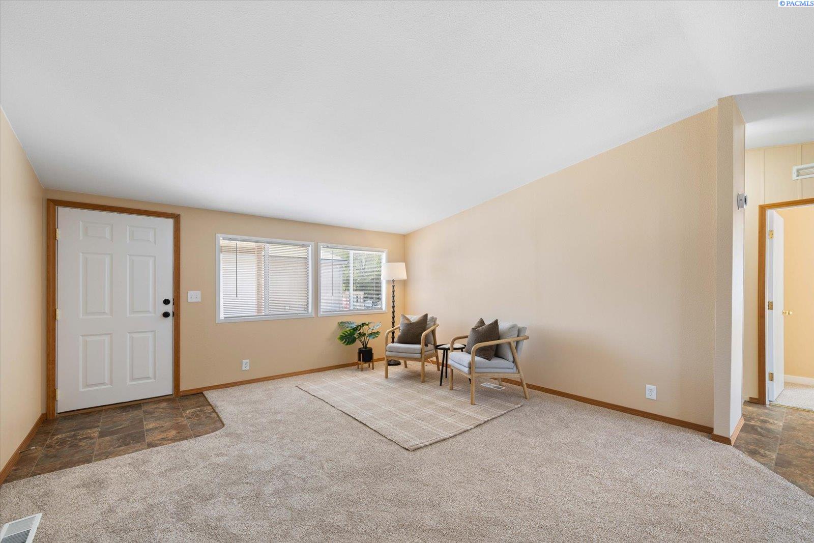 84 Ridgecliff Dr, Richland, WA 99352