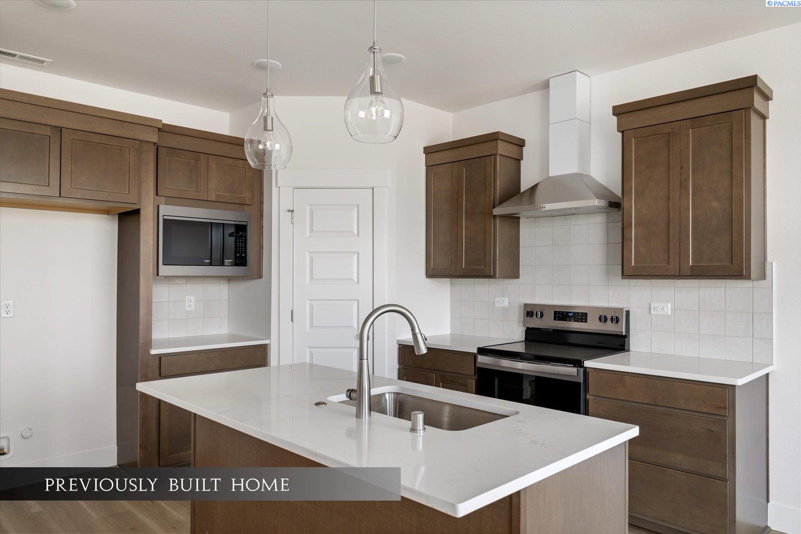 10159 16th Pl, Kennewick, WA 99338