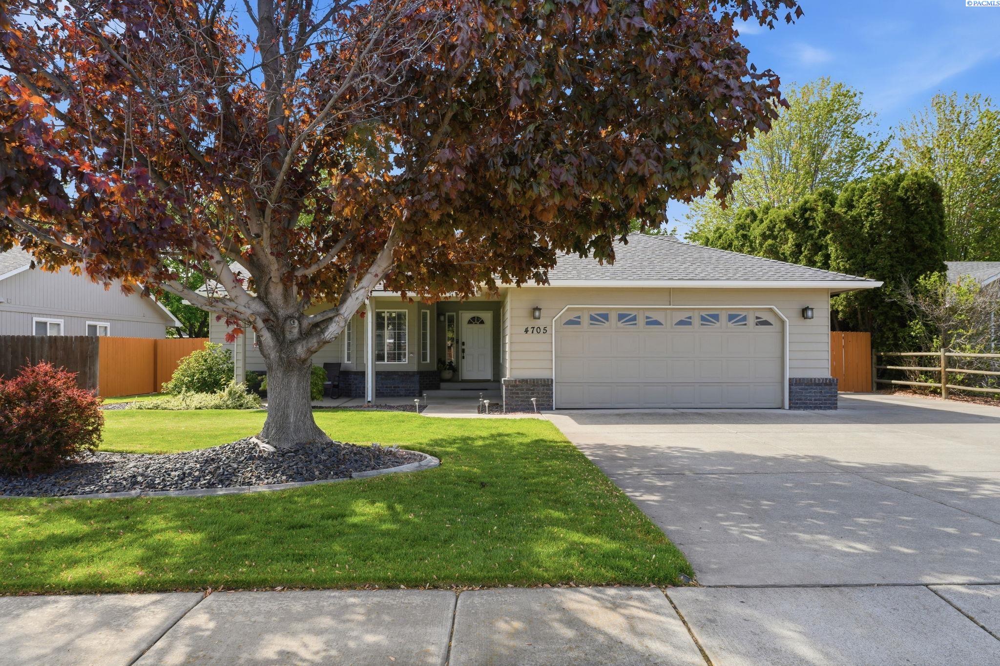 4705 Kendall Way, West Richland, WA 99353