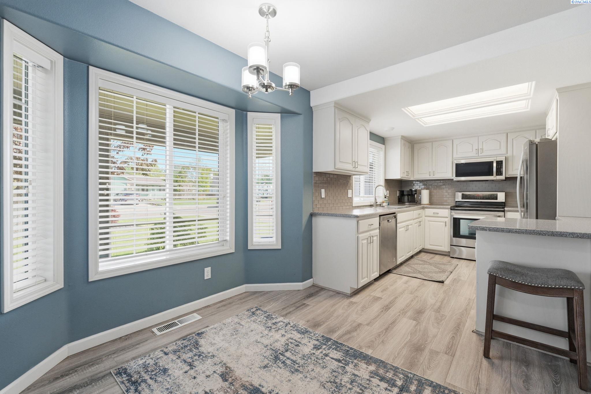 4705 Kendall Way, West Richland, WA 99353