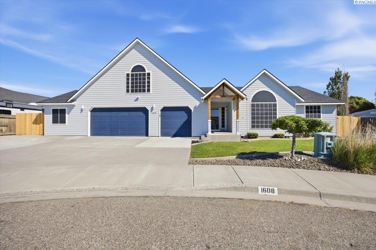 1608 25th Pl, Kennewick, WA 99337