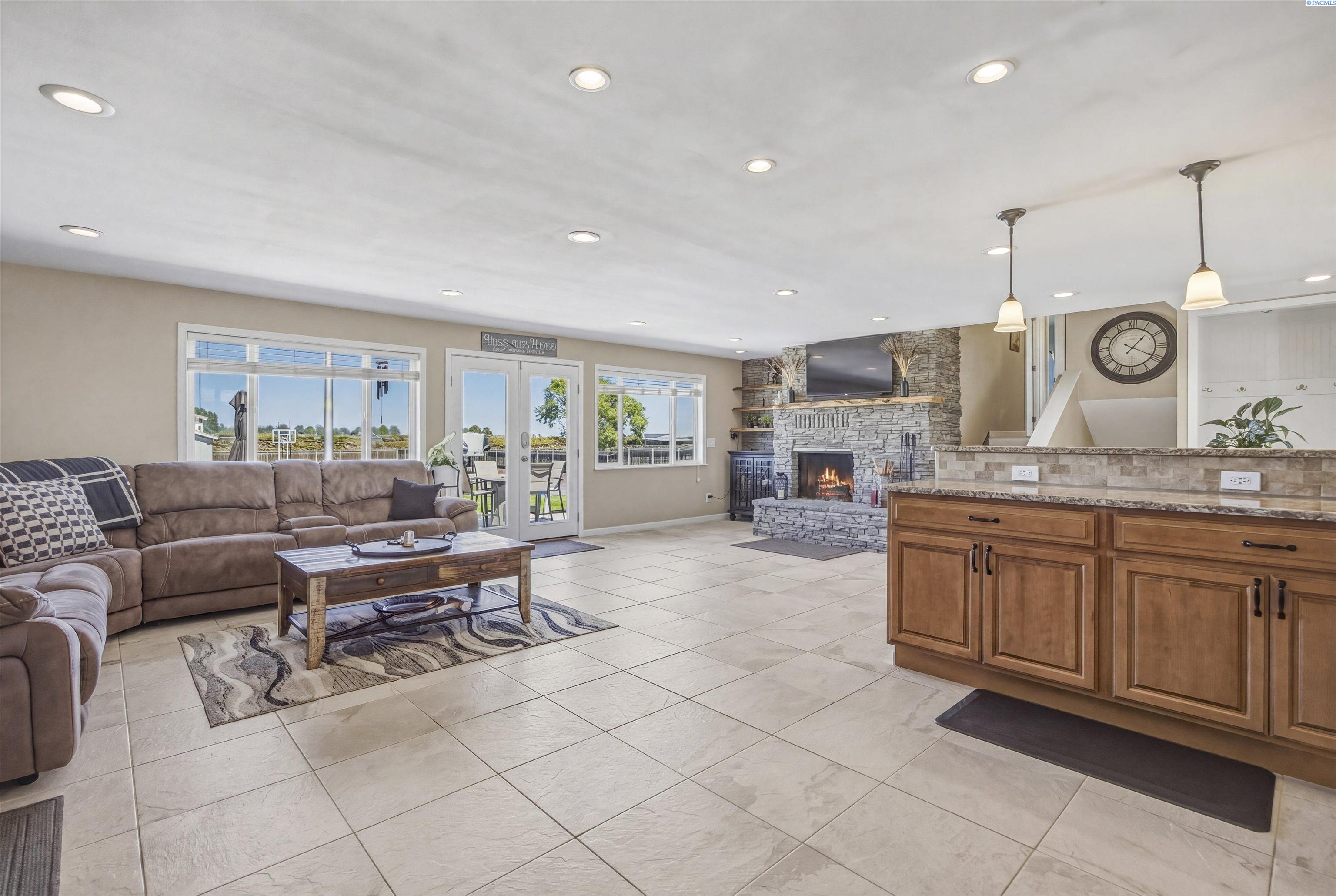 3717 Wernett Rd, Pasco, WA 99301