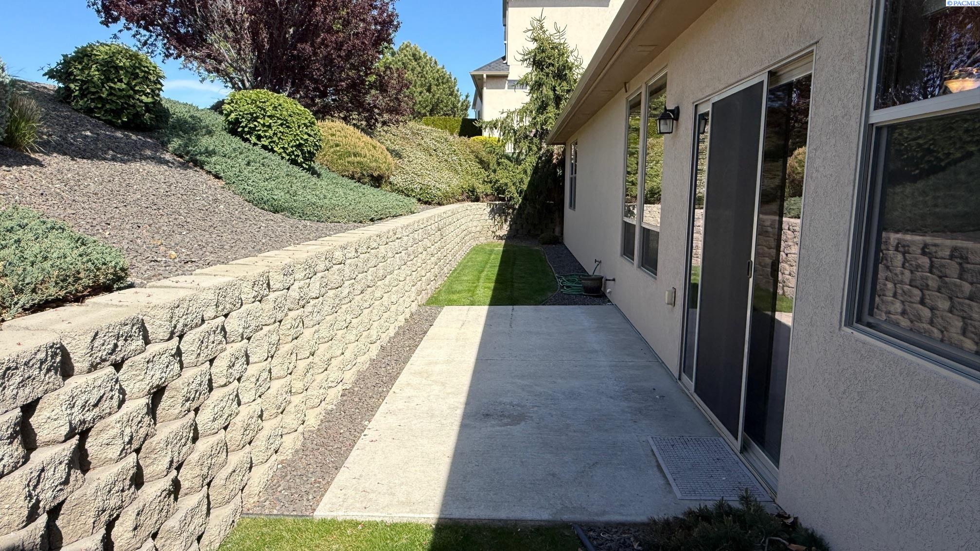 3710 Canyon Lakes Dr K 102, Kennewick, WA 99337