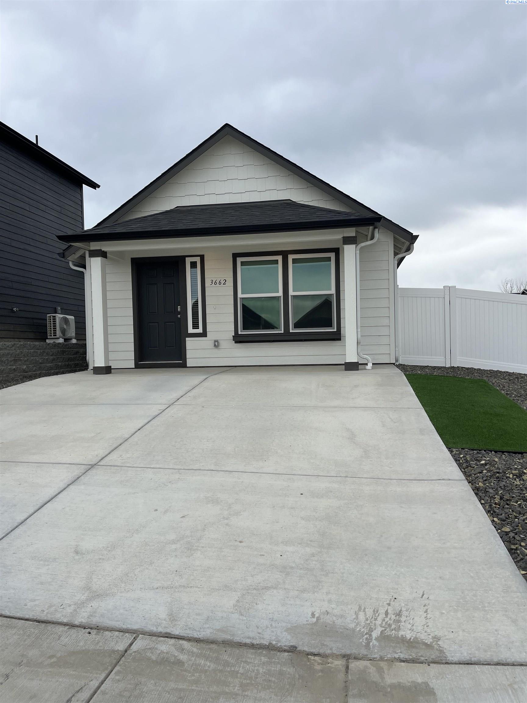 3662 Penn Pl, Kennewick, WA 99338