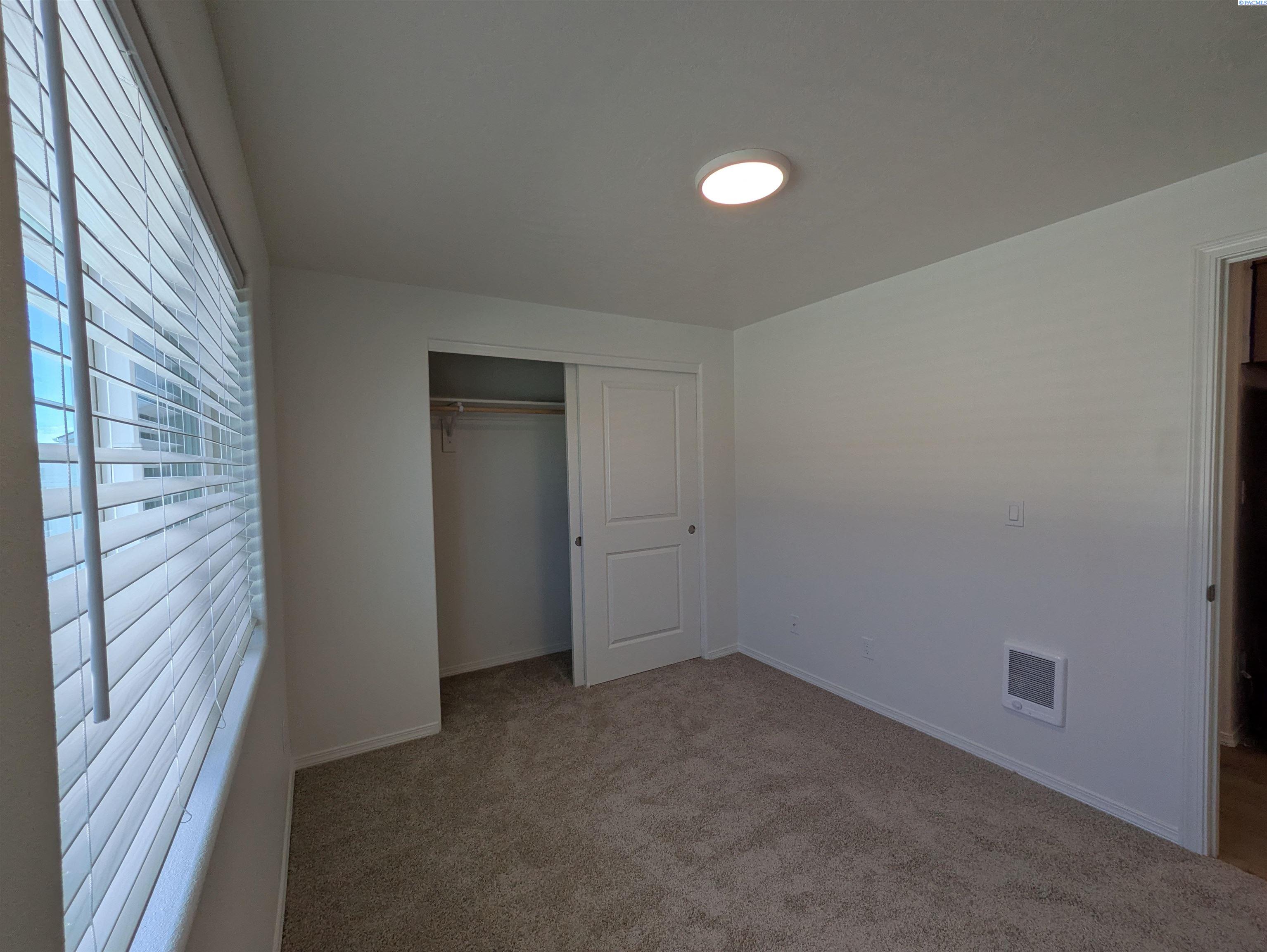 3731 Quay St, Kennewick, WA 99338