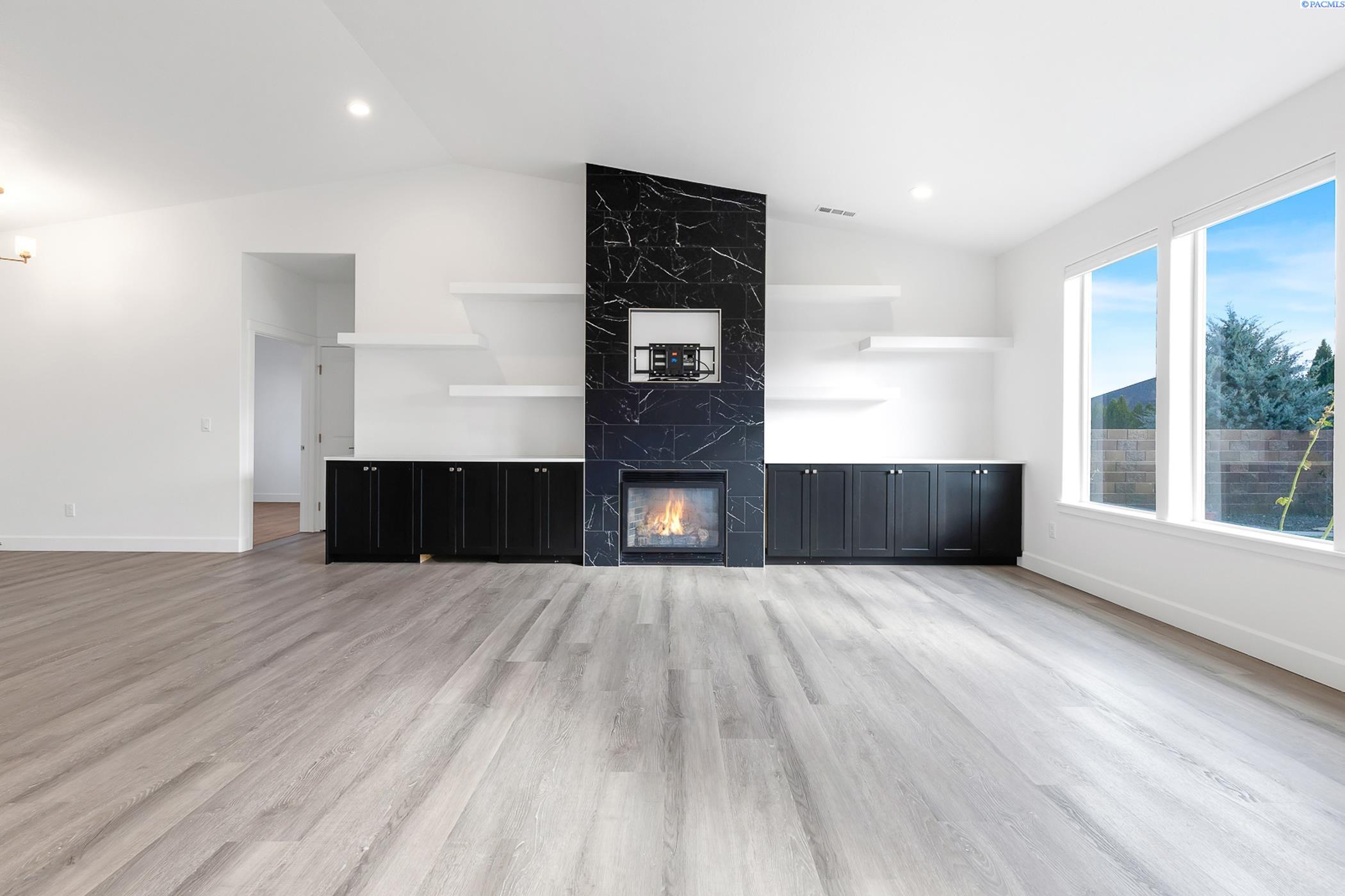 610 Athens Dr, Richland, WA 99352