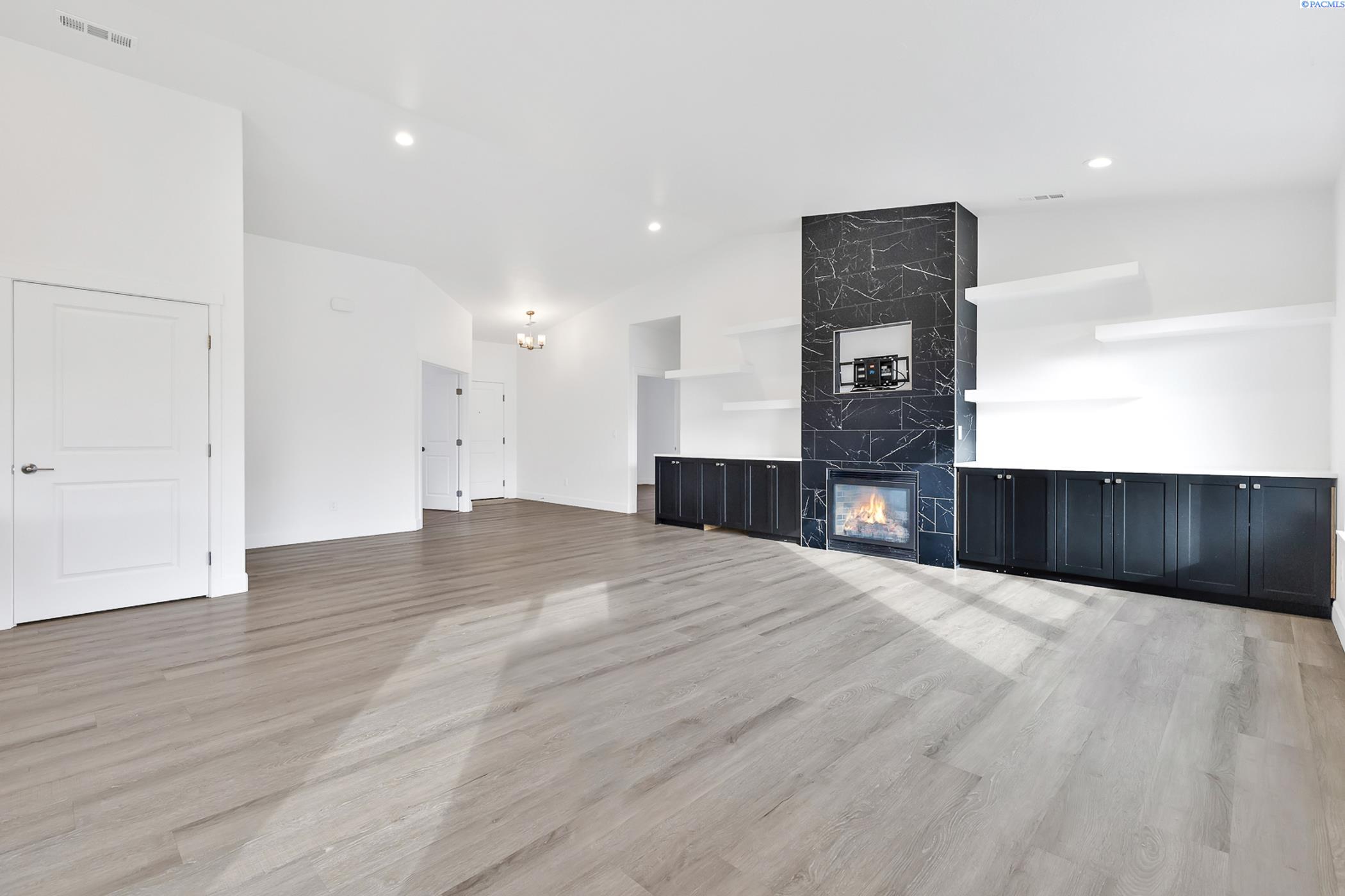 610 Athens Dr, Richland, WA 99352