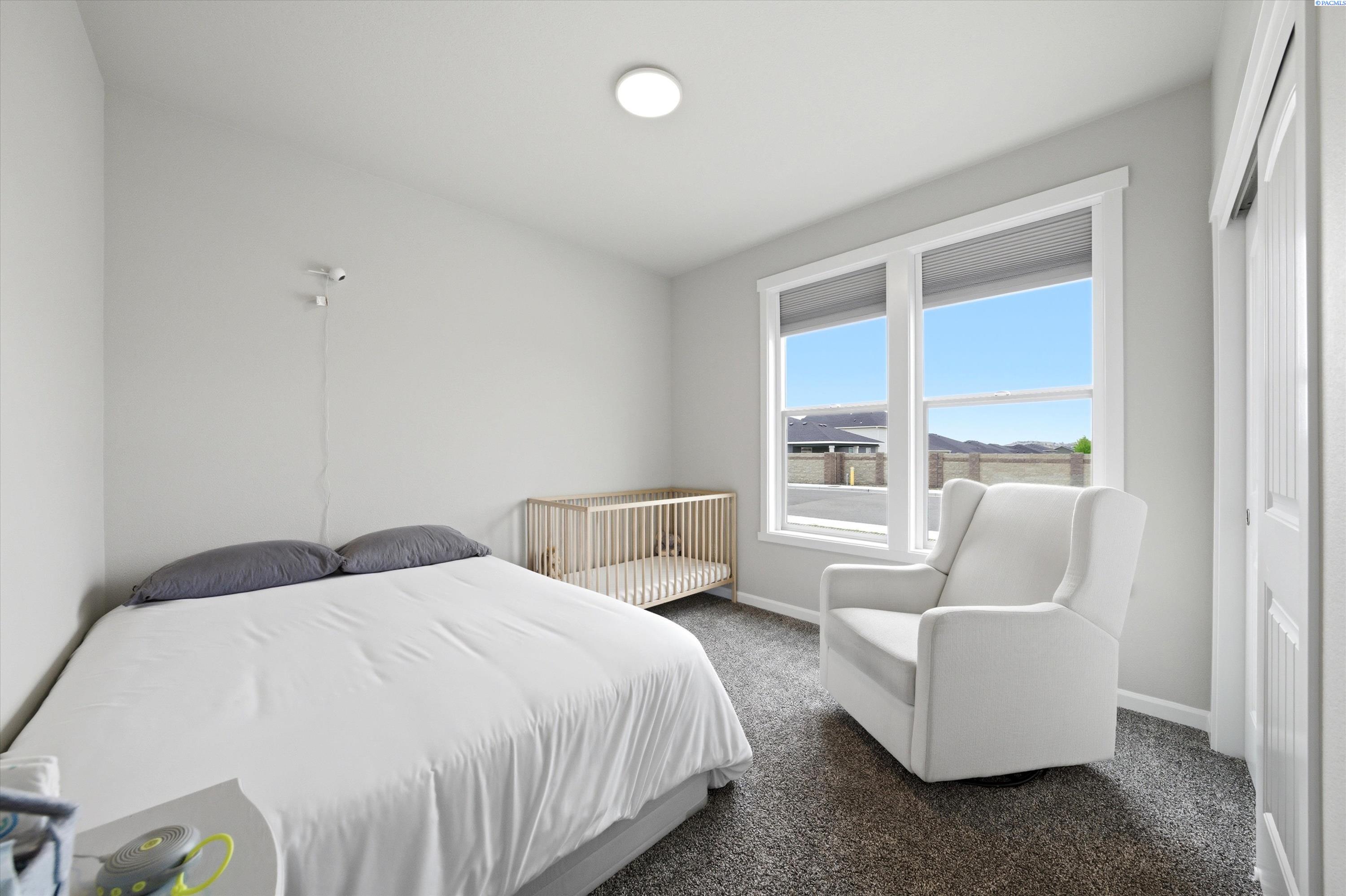 519 Annapurna Ave, West Richland, WA 99353