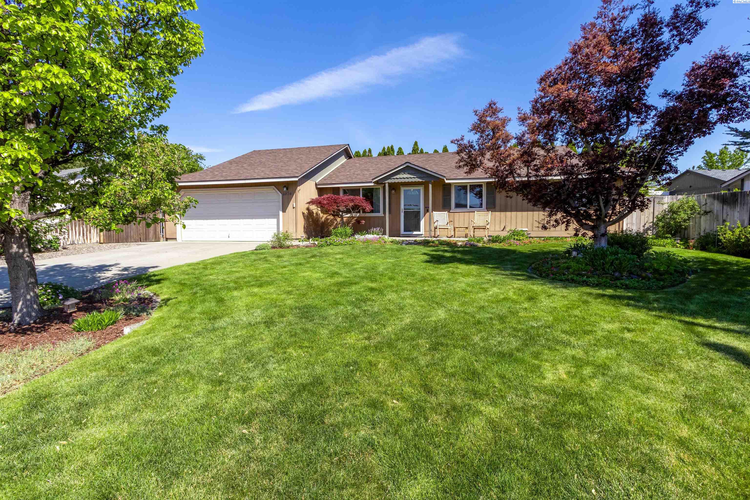 4834 Hibiscus St, West Richland, WA 99353