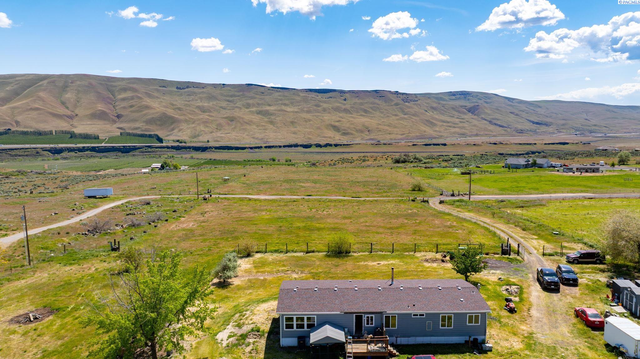 55604 360 Pr Nw, Benton City, WA 99320