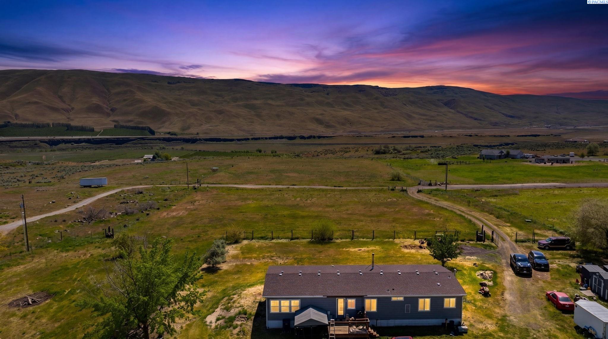 55604 360 Pr Nw, Benton City, WA 99320