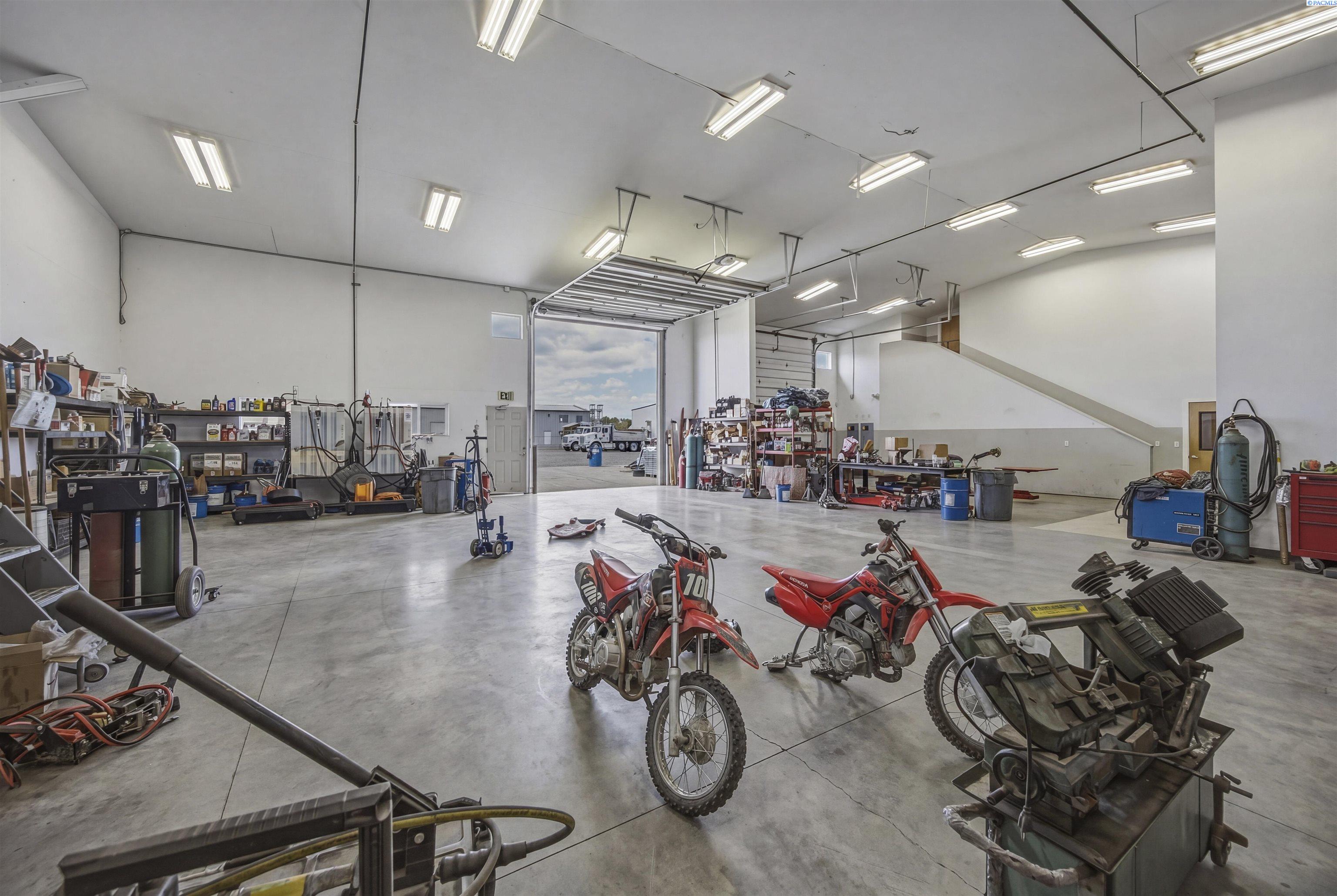 2213 Henderson Loop, Richland, WA 99354