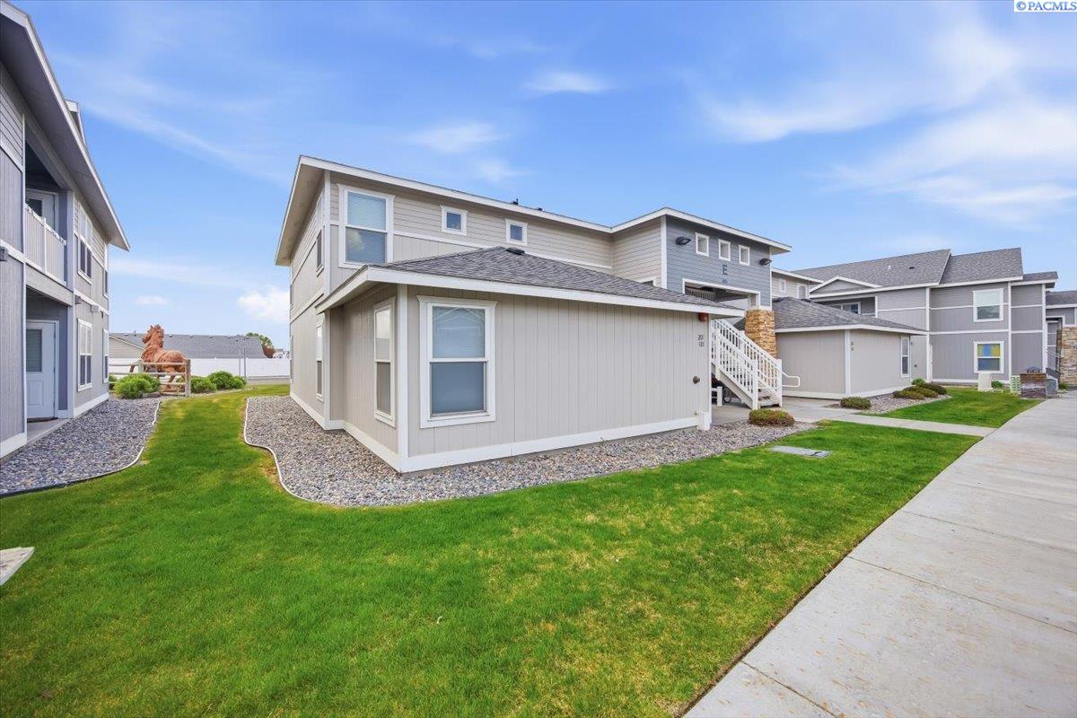 6405 E Chapel Hill Blvd Bldg E, Pasco, WA 99301