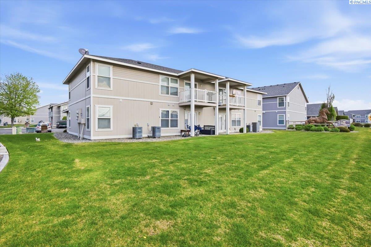 6405 E Chapel Hill Blvd Bldg E, Pasco, WA 99301