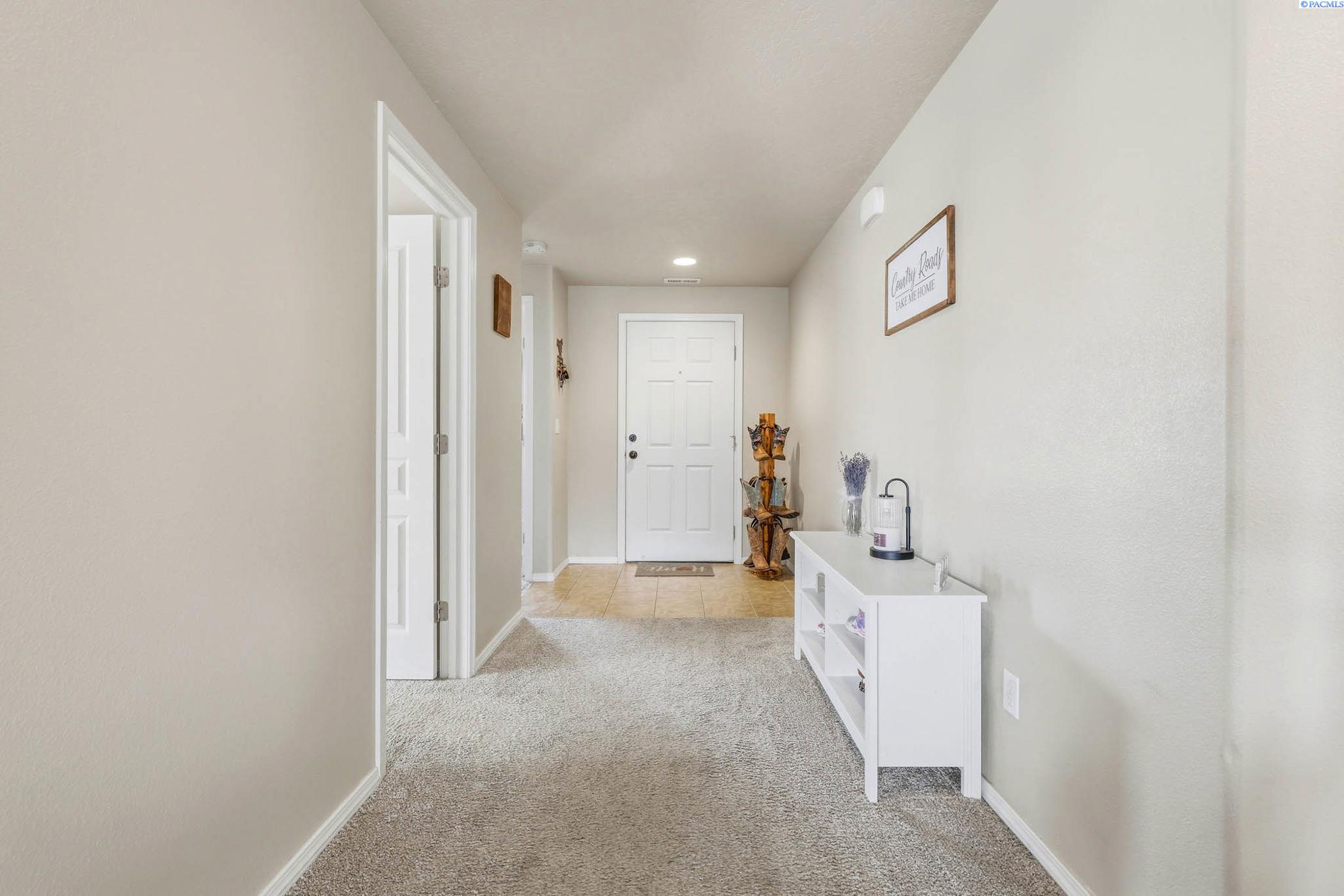 6217 Robert Wayne Dr, Pasco, WA 99301-8608