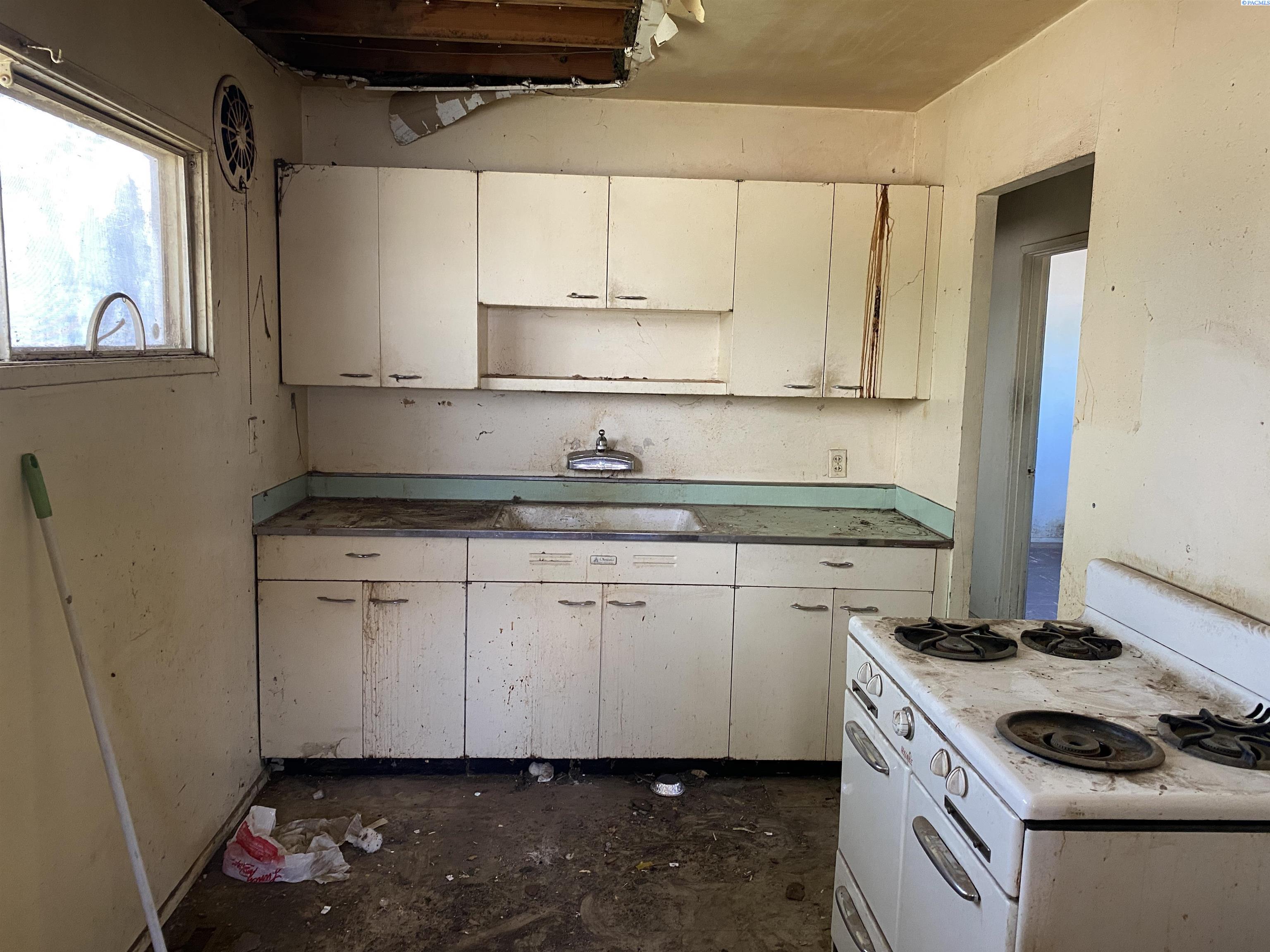 354 Wright , Richland, WA 99352