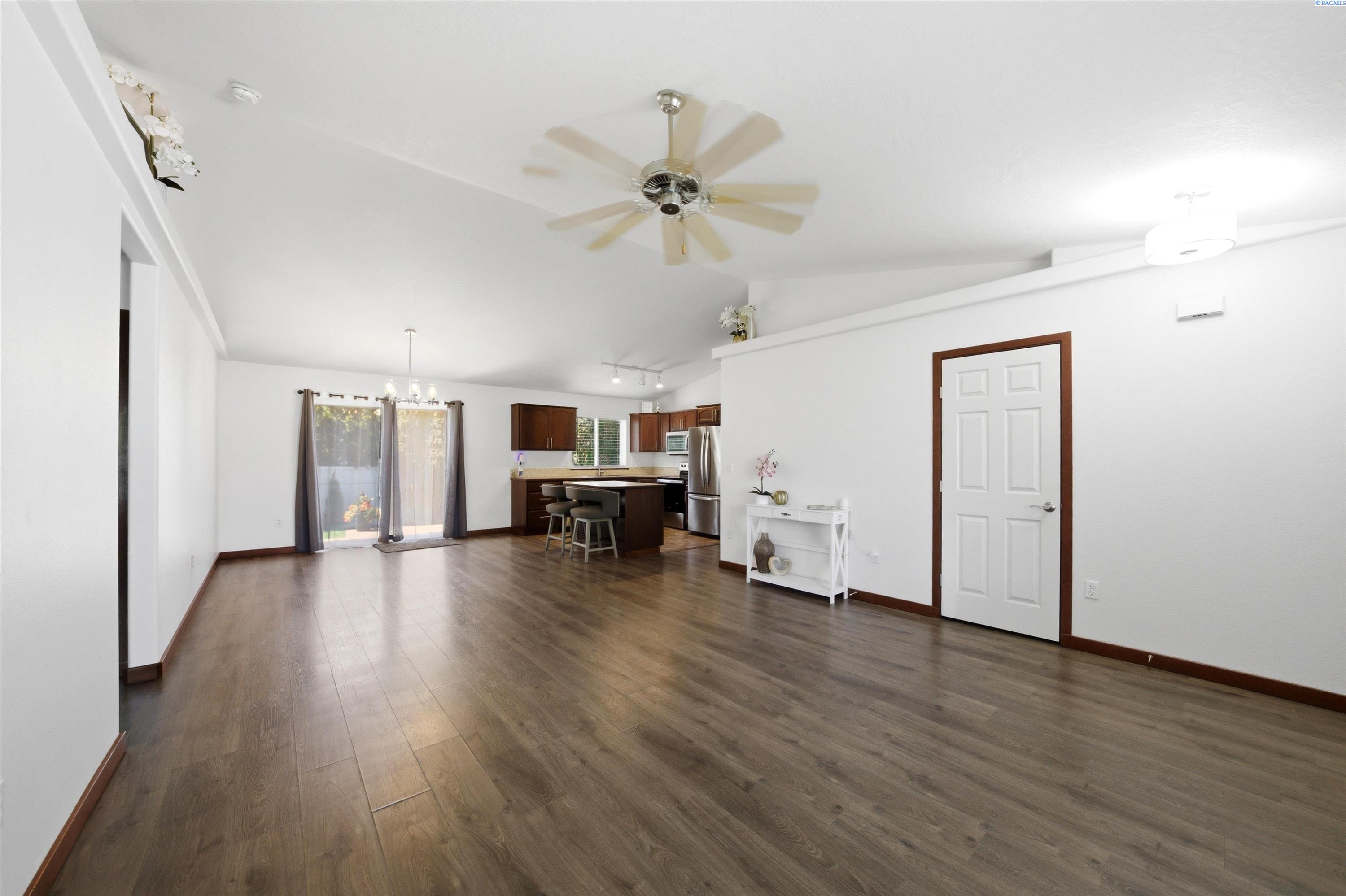 1657 Brittlebush , Richland, WA 99352