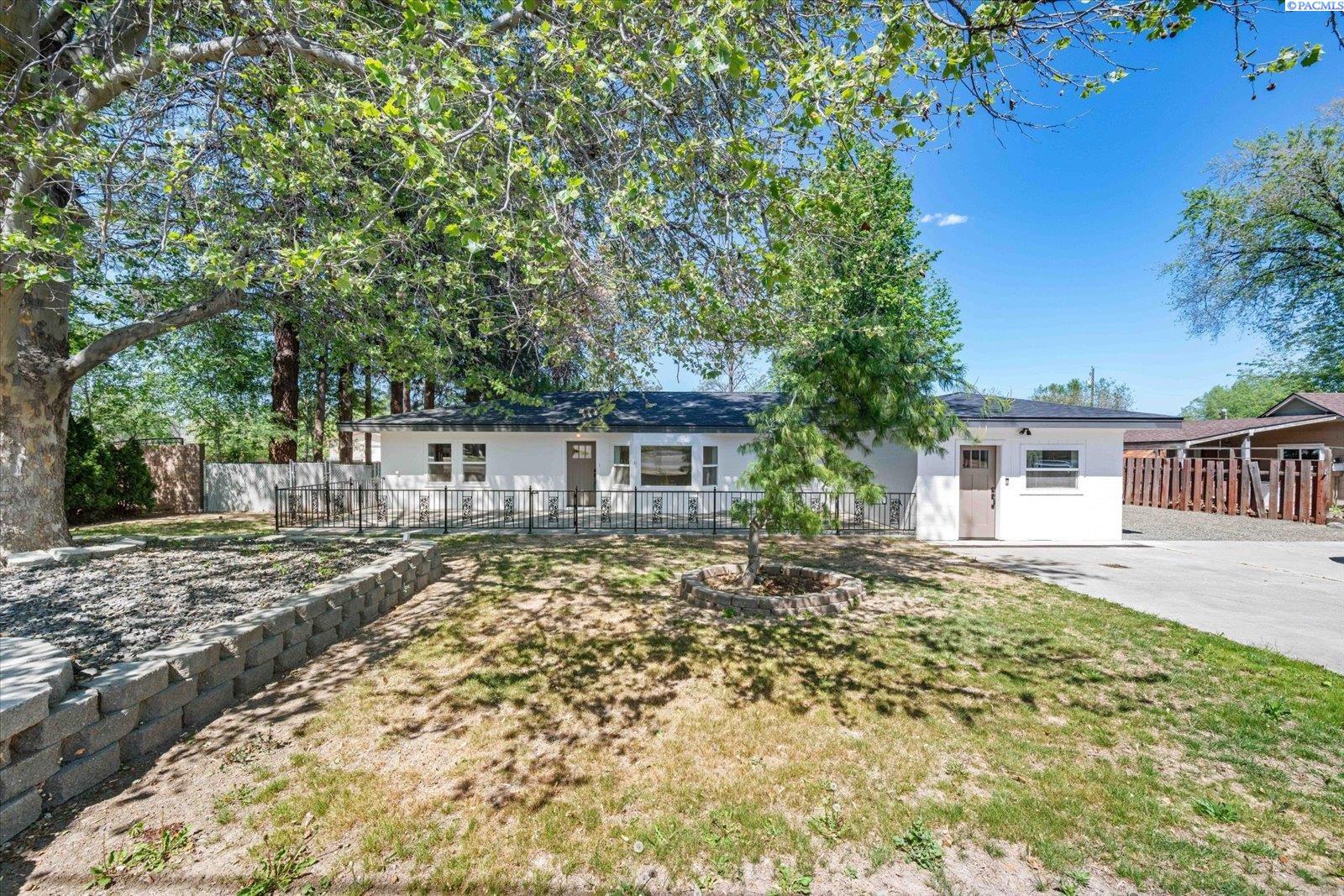 3232 7th Ave, Kennewick, WA 99336