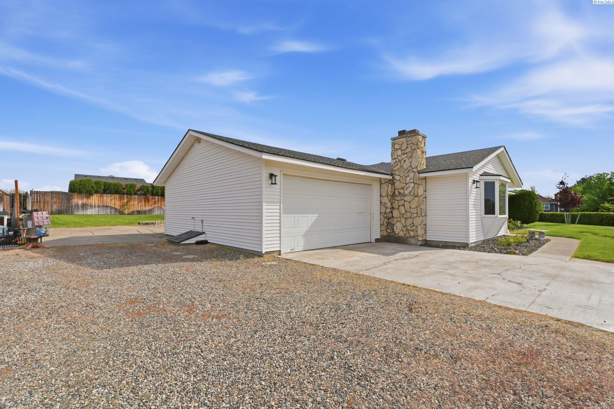 4009 Desert Ct, Pasco, WA 99301