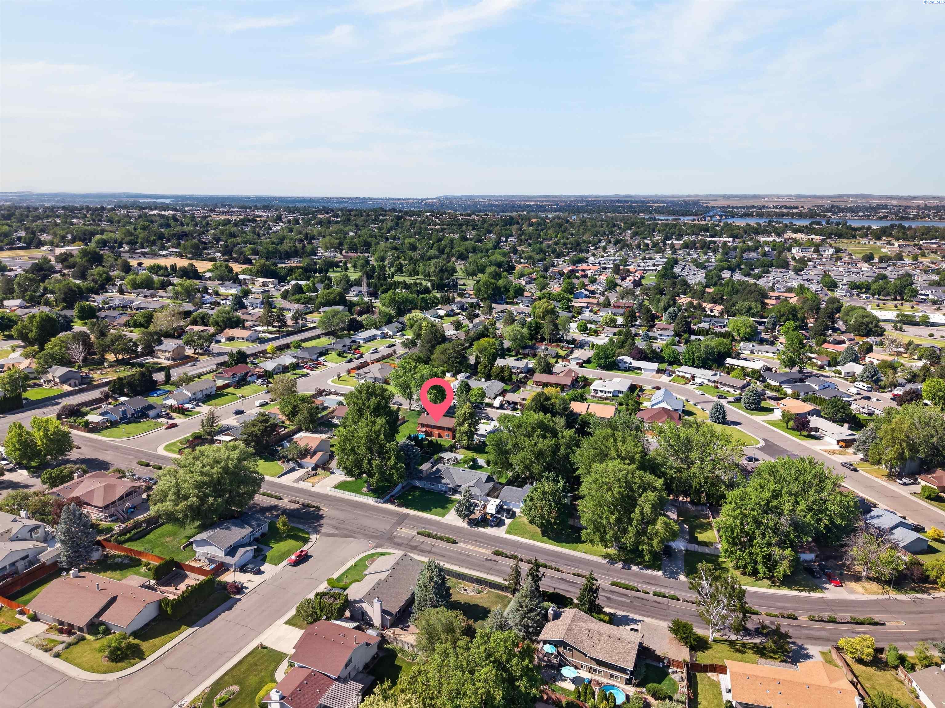 1201 W 17th Pl, Kennewick, WA 99337