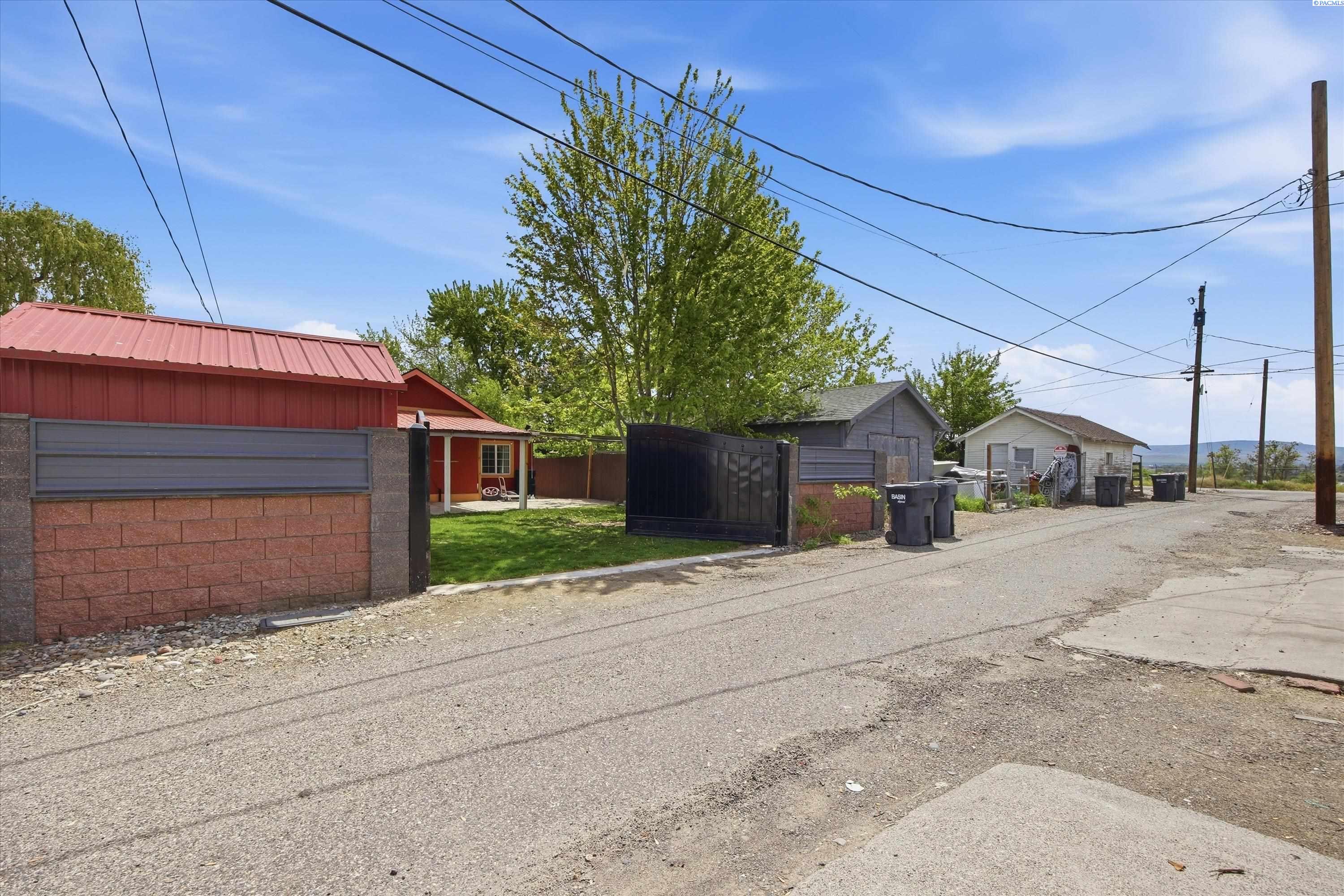 1220 2nd Ave, Pasco, WA 99301