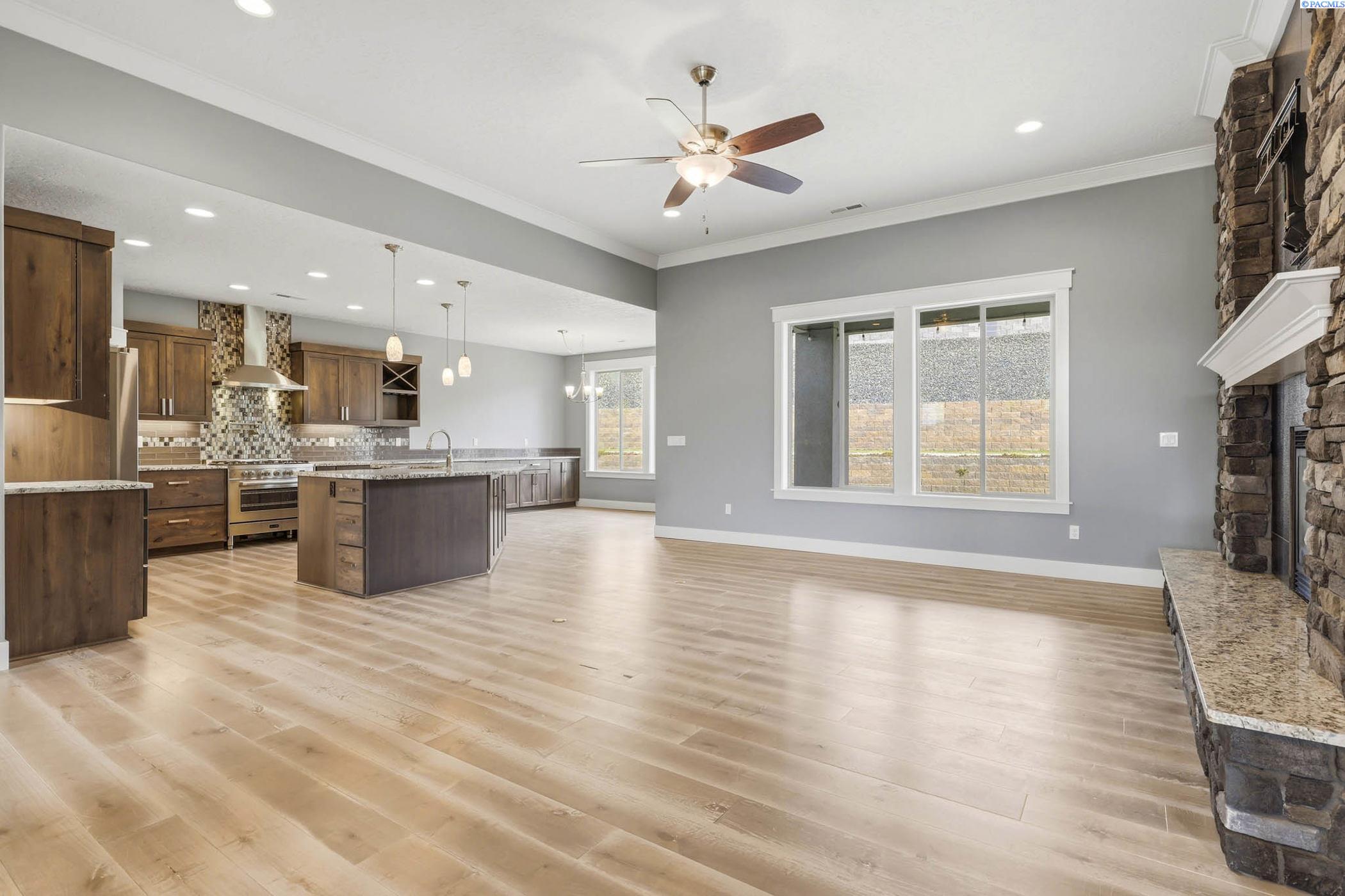 2788 Sunshine Ridge Rd, Richland, WA 99352