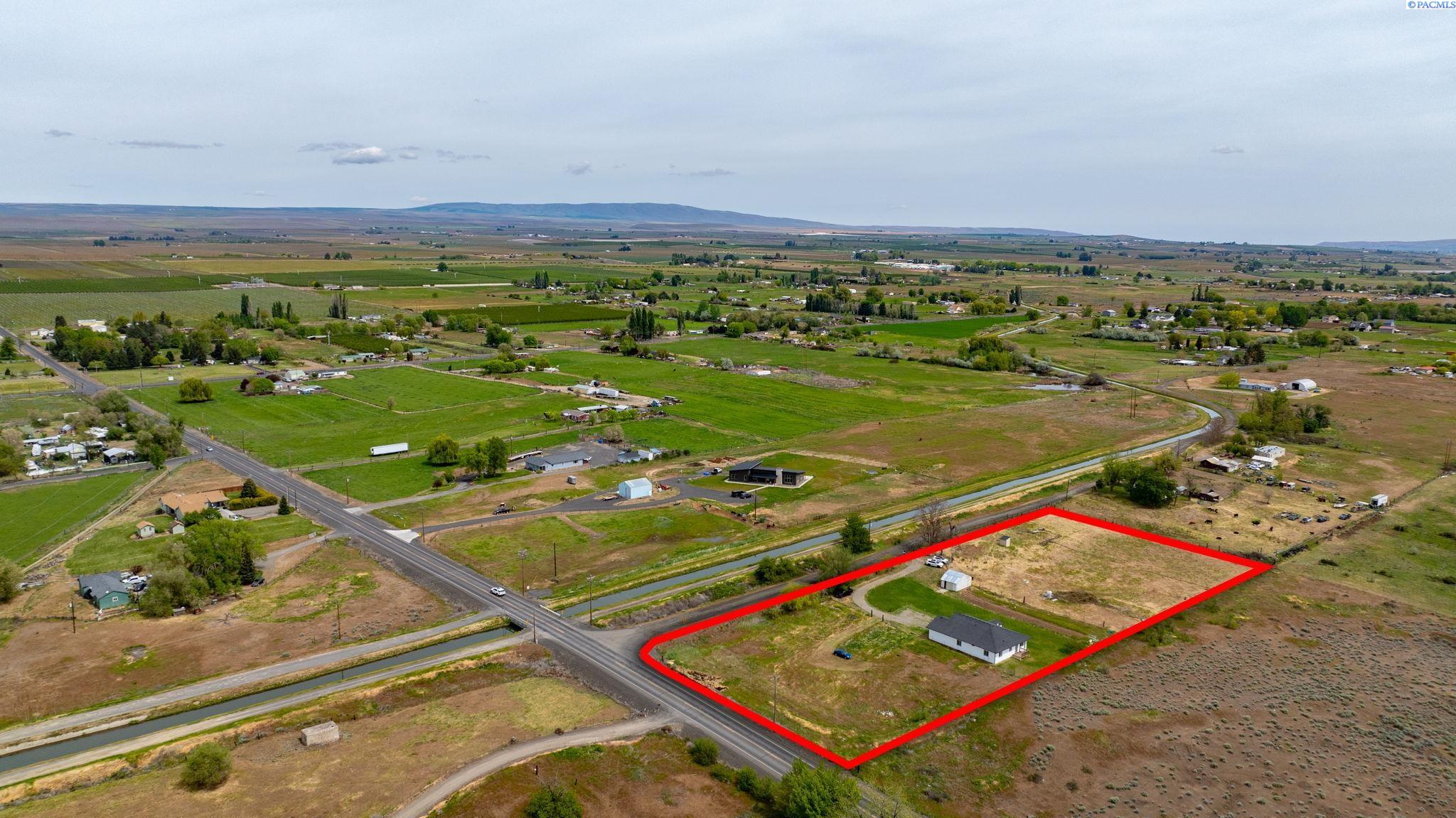 129601 W Swain Rd, Prosser, WA 99350