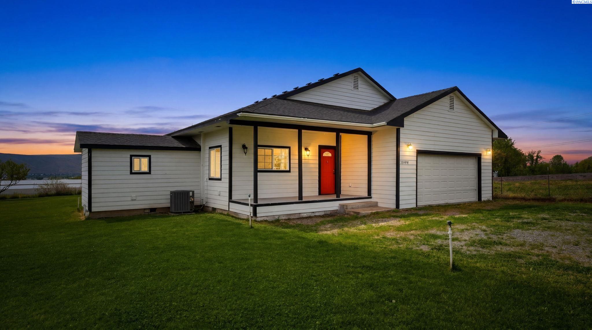 129601 W Swain Rd, Prosser, WA 99350