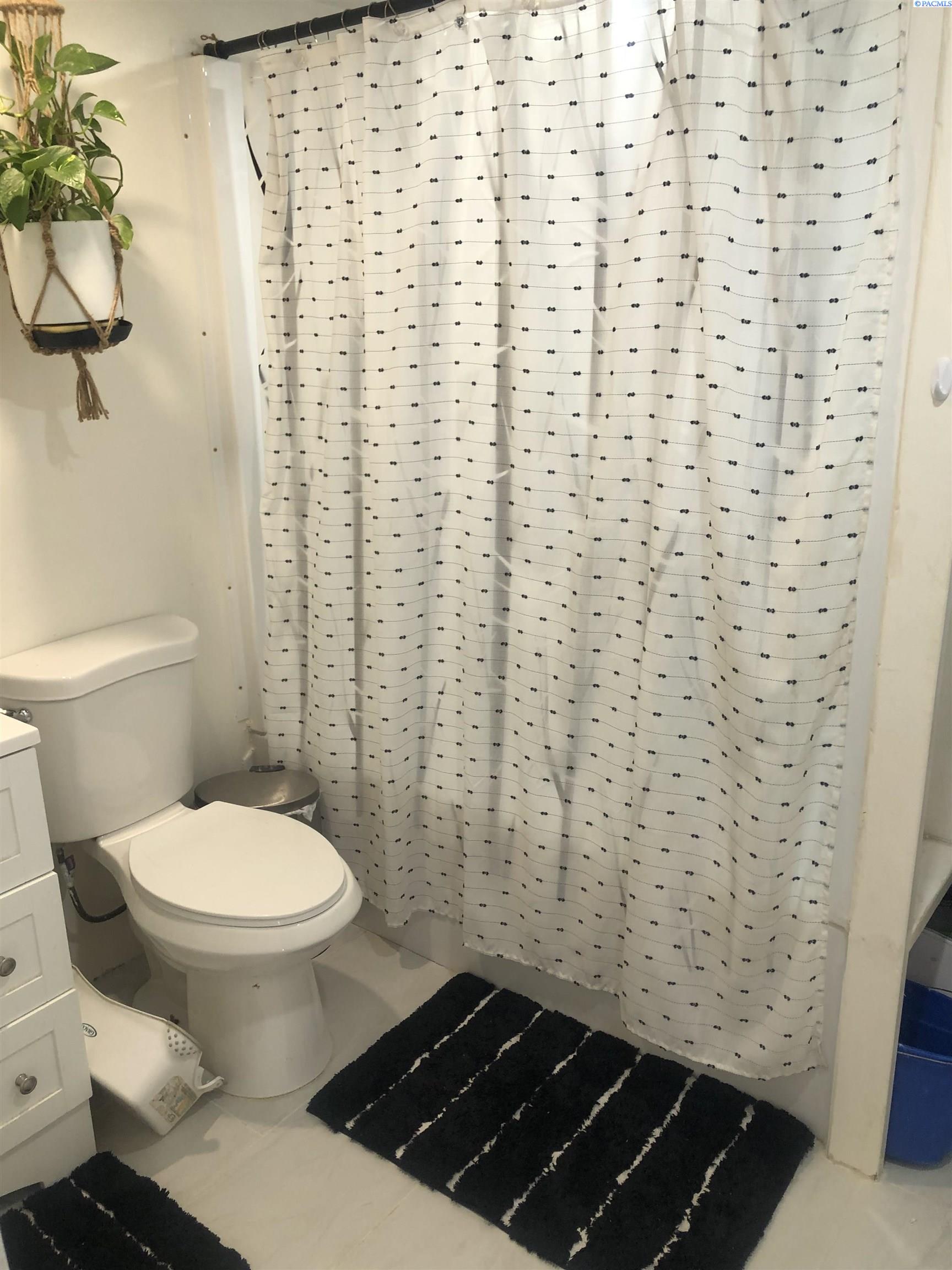 5007 Clearwater  #19, Kennewick, WA 99336