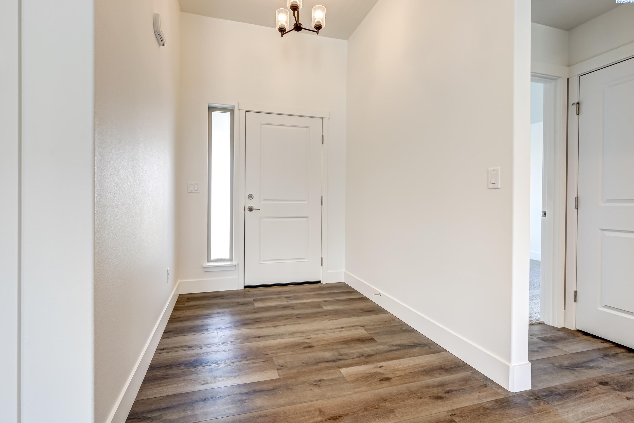 1609 Willow Way, Benton City, WA 99320