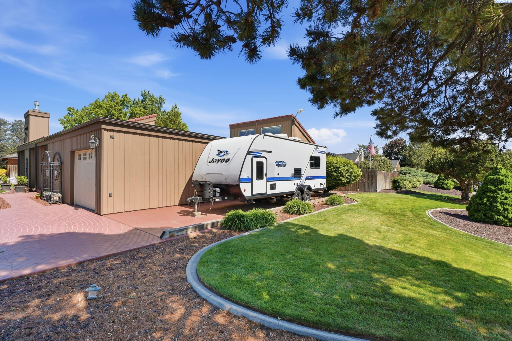 1909 Cypress Pl, Richland, WA 99354