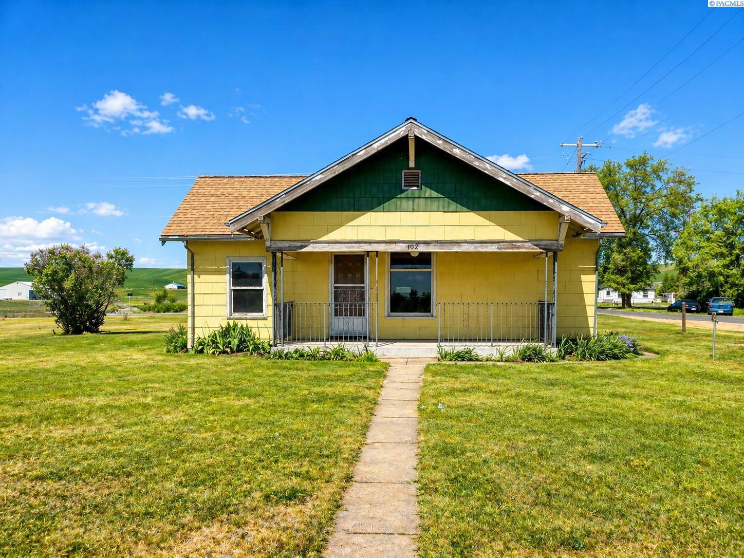 102 S Clark, La Crosse WA 99143