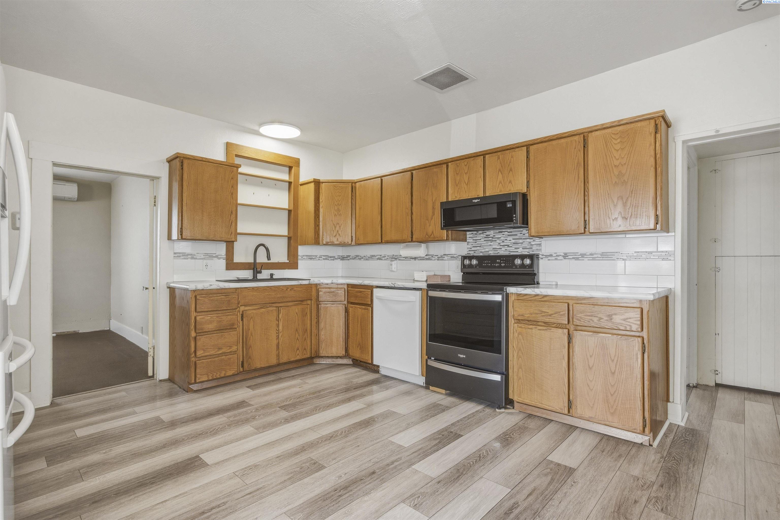 25 3rd Ave, Kennewick, WA 99336