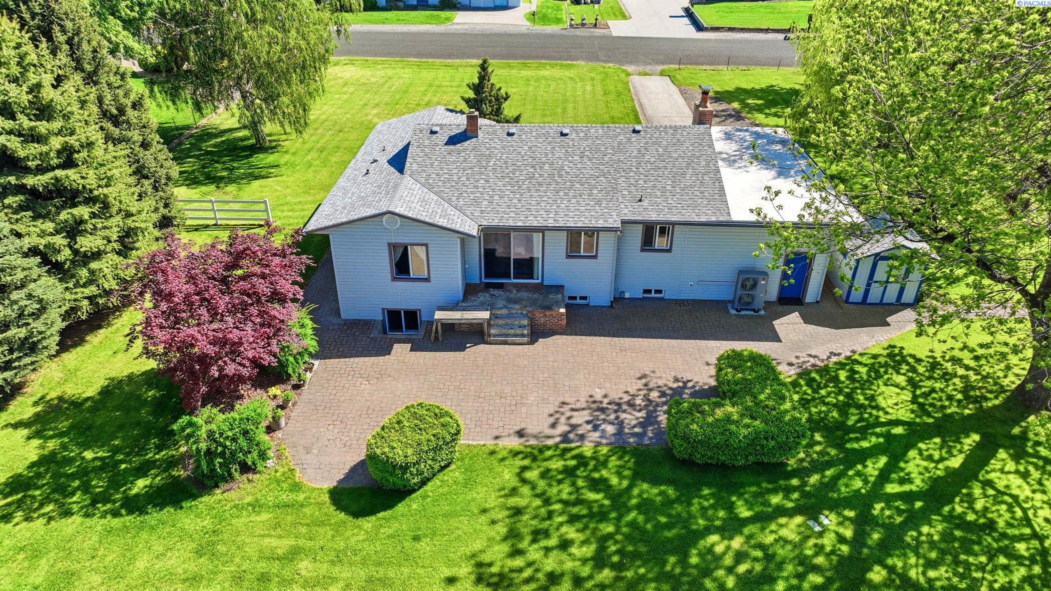 9517 Richardson Rd, Pasco, WA 99301