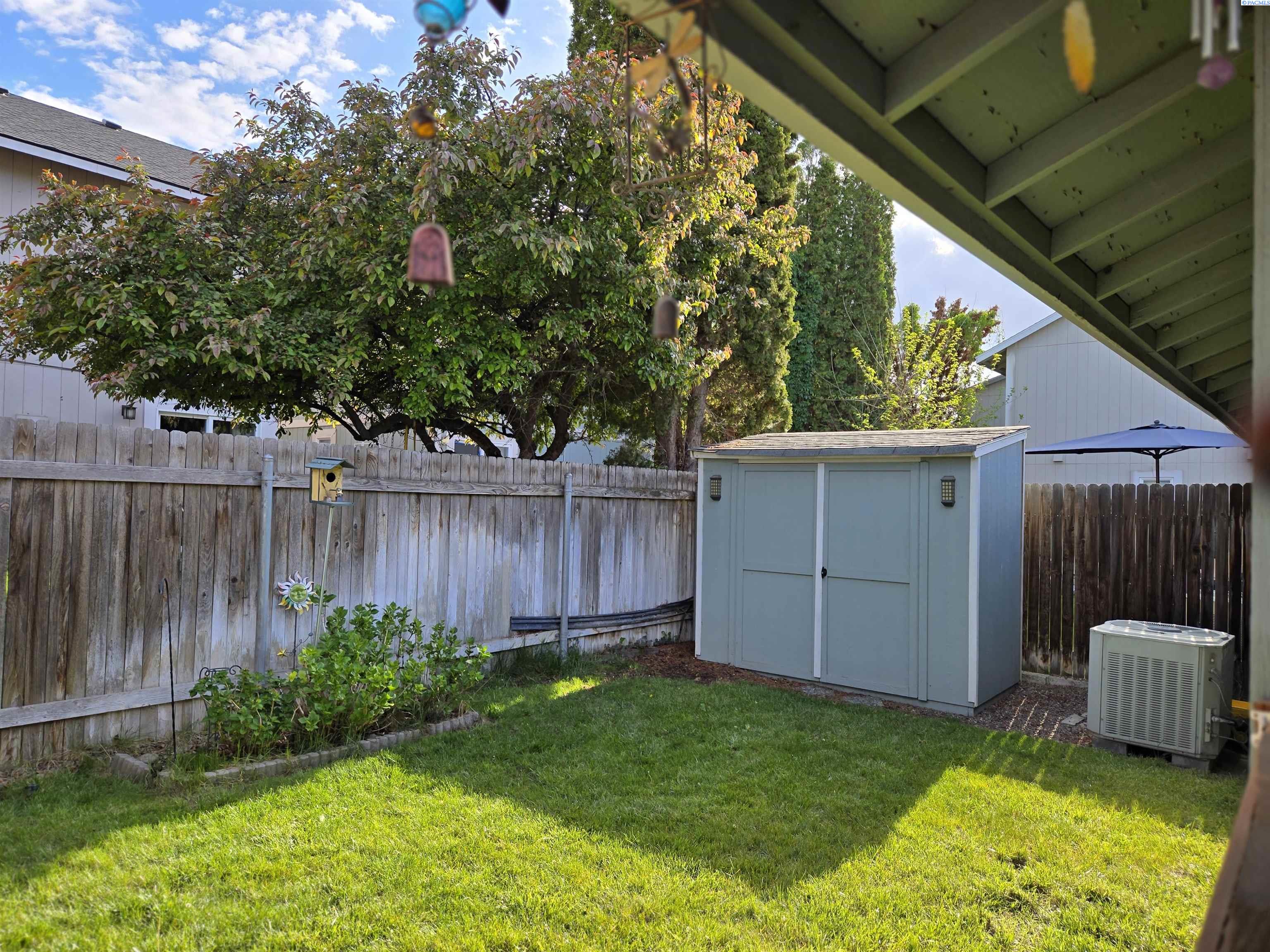 4227 Klamath Ave, Kennewick, WA 99336
