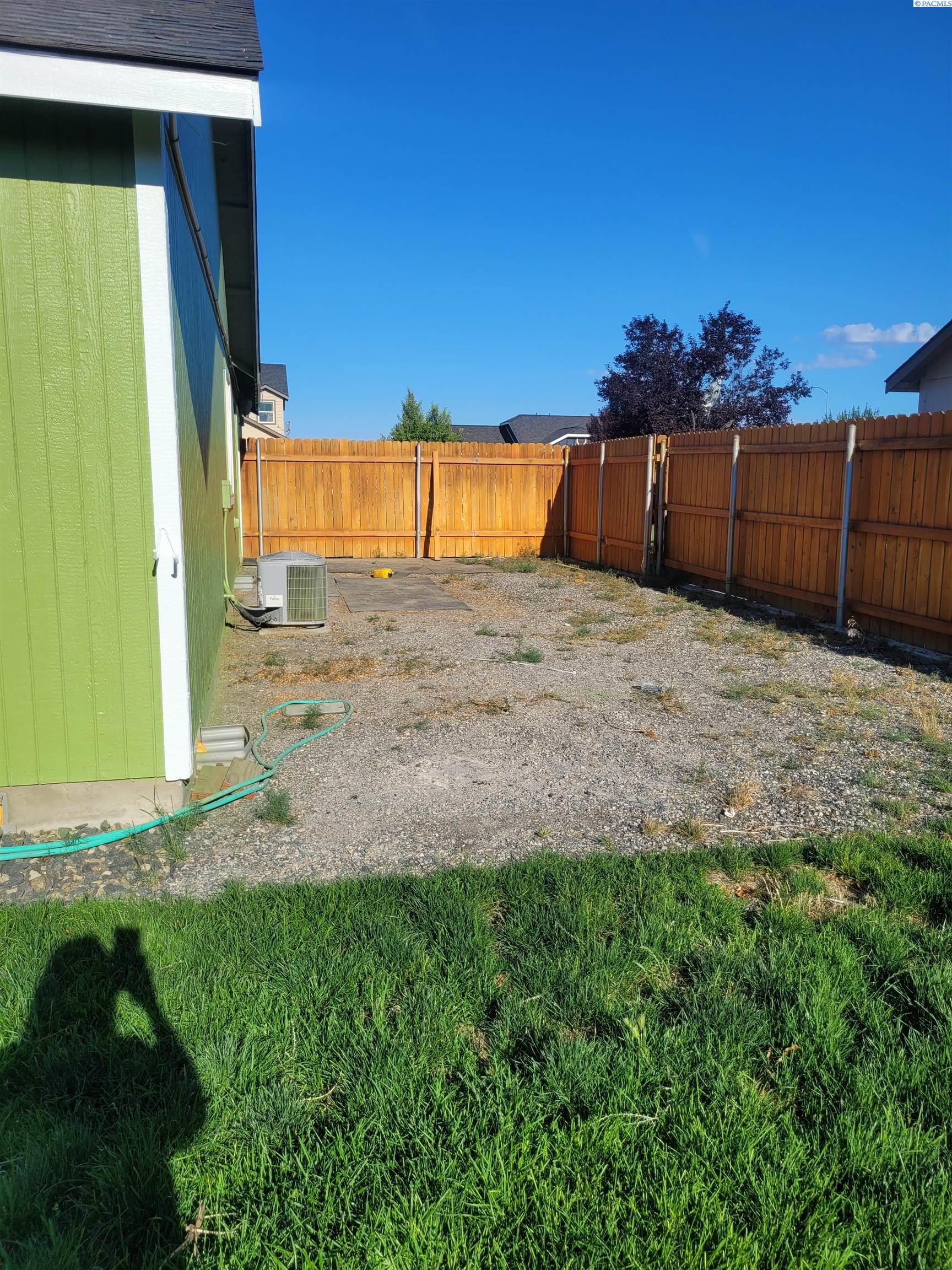 6103 Maryhill , Pasco, WA 99301