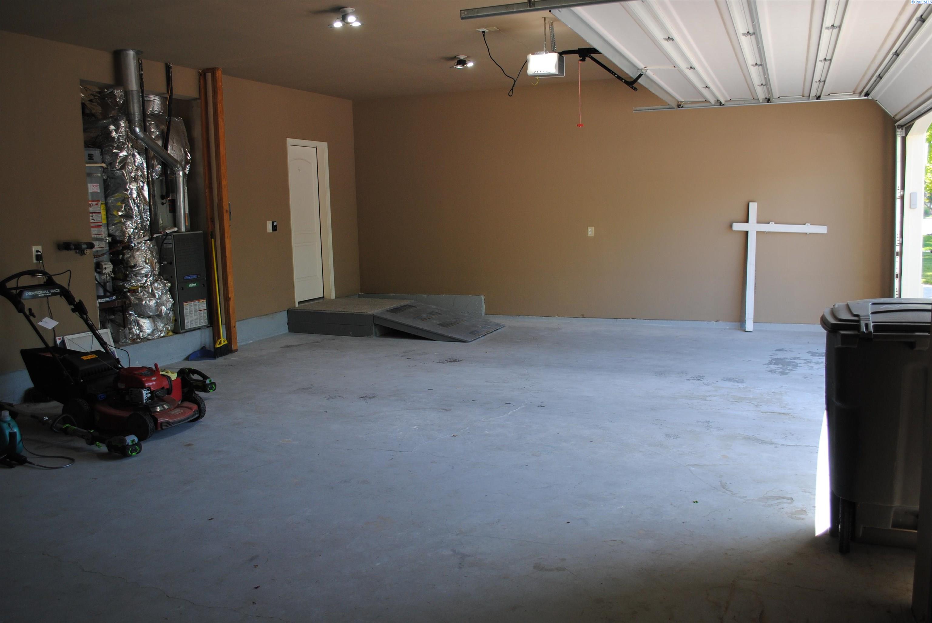 5608 11th Ave, Kennewick, WA 99338