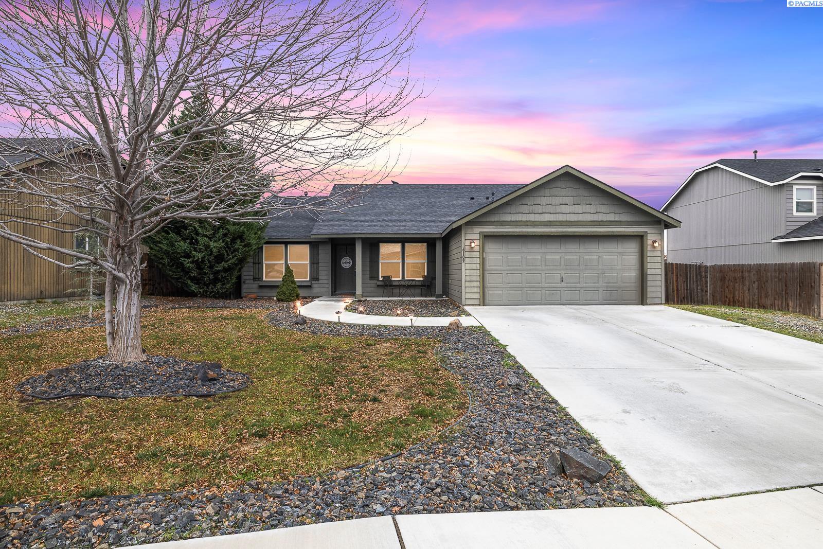 6109 Beacon Rock Ln, Pasco, WA 99301