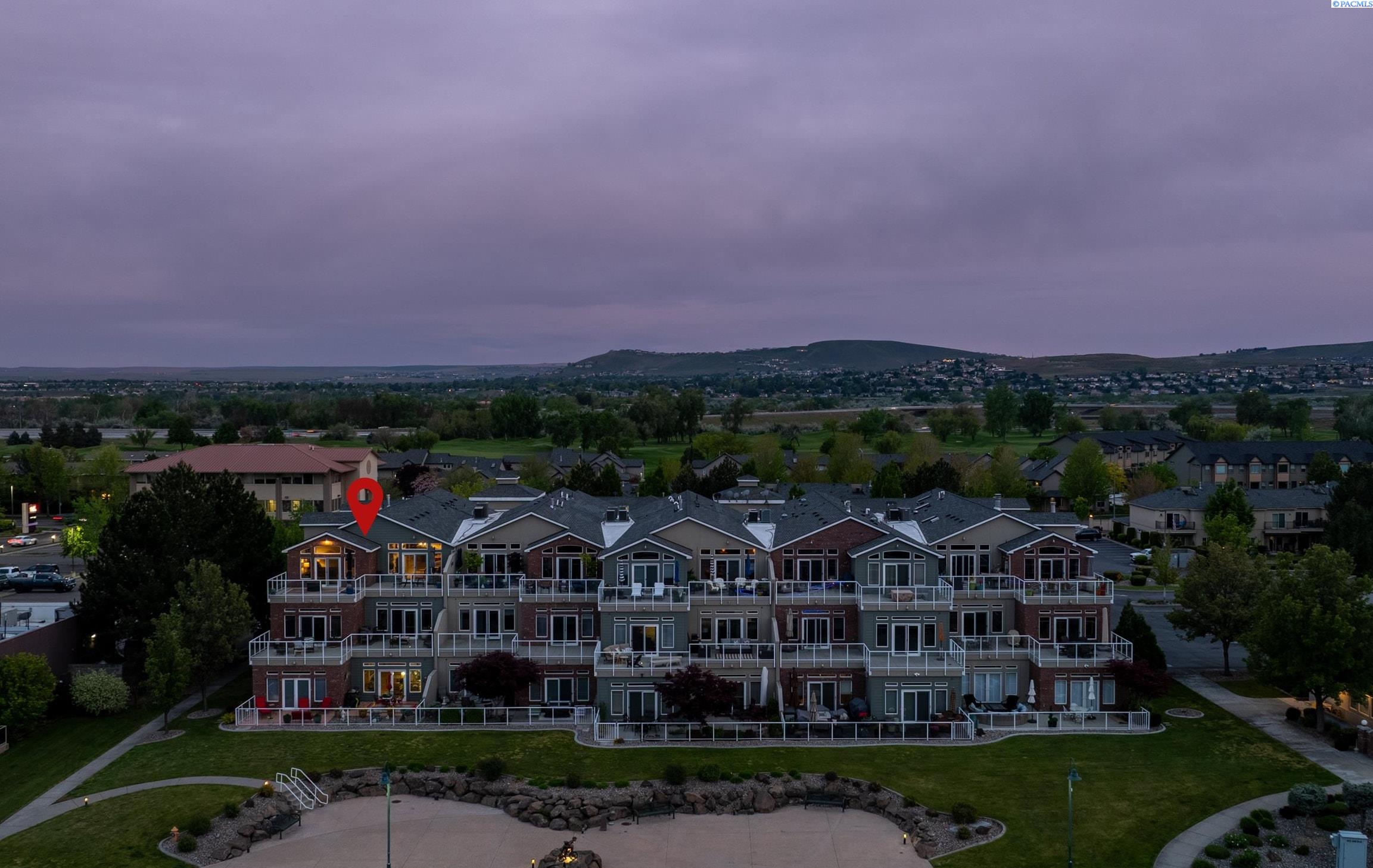 386 Columbia Point Dr #305, Richland, WA 99352