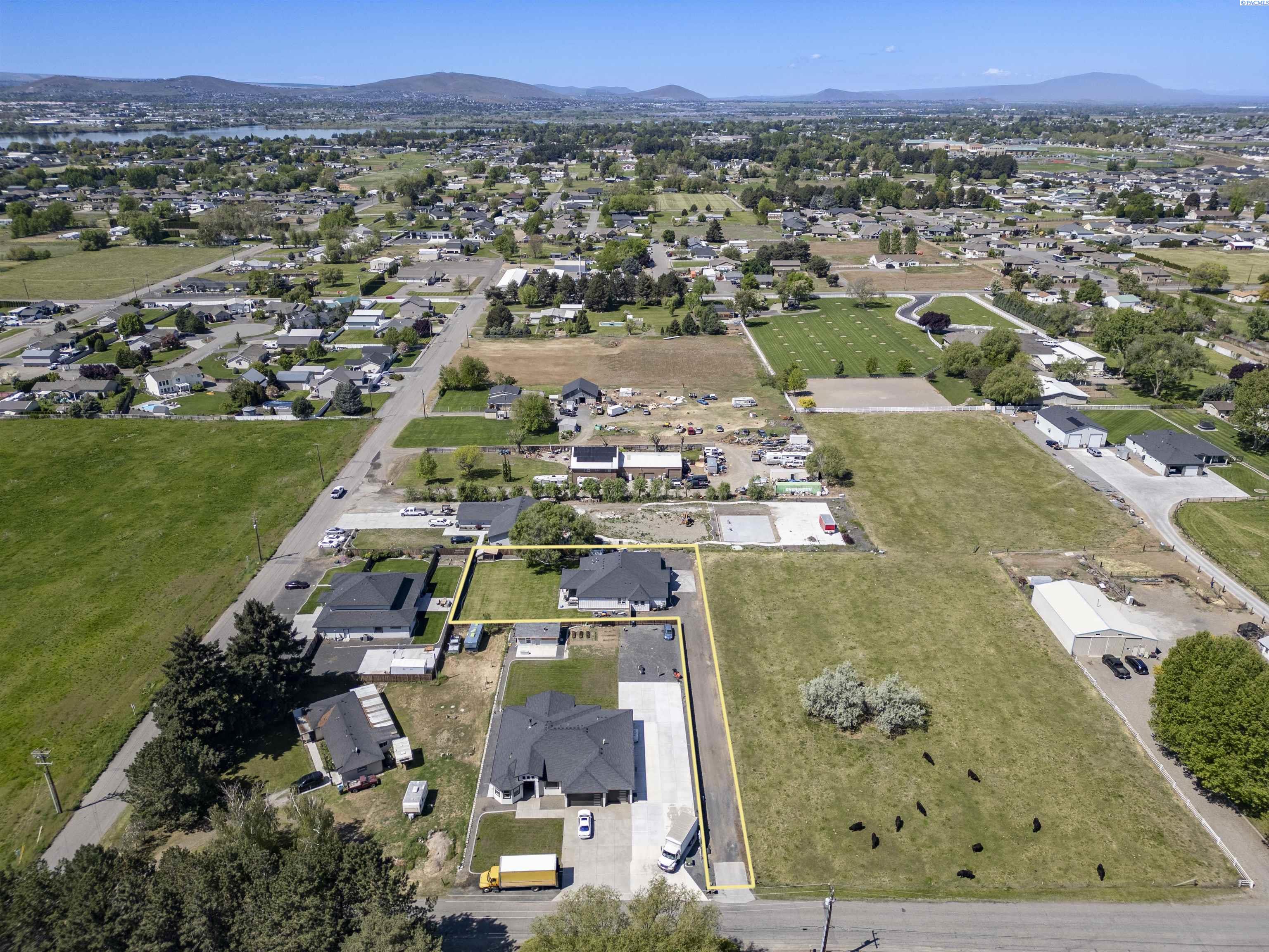 2520 Road 64 , Pasco, WA 99301