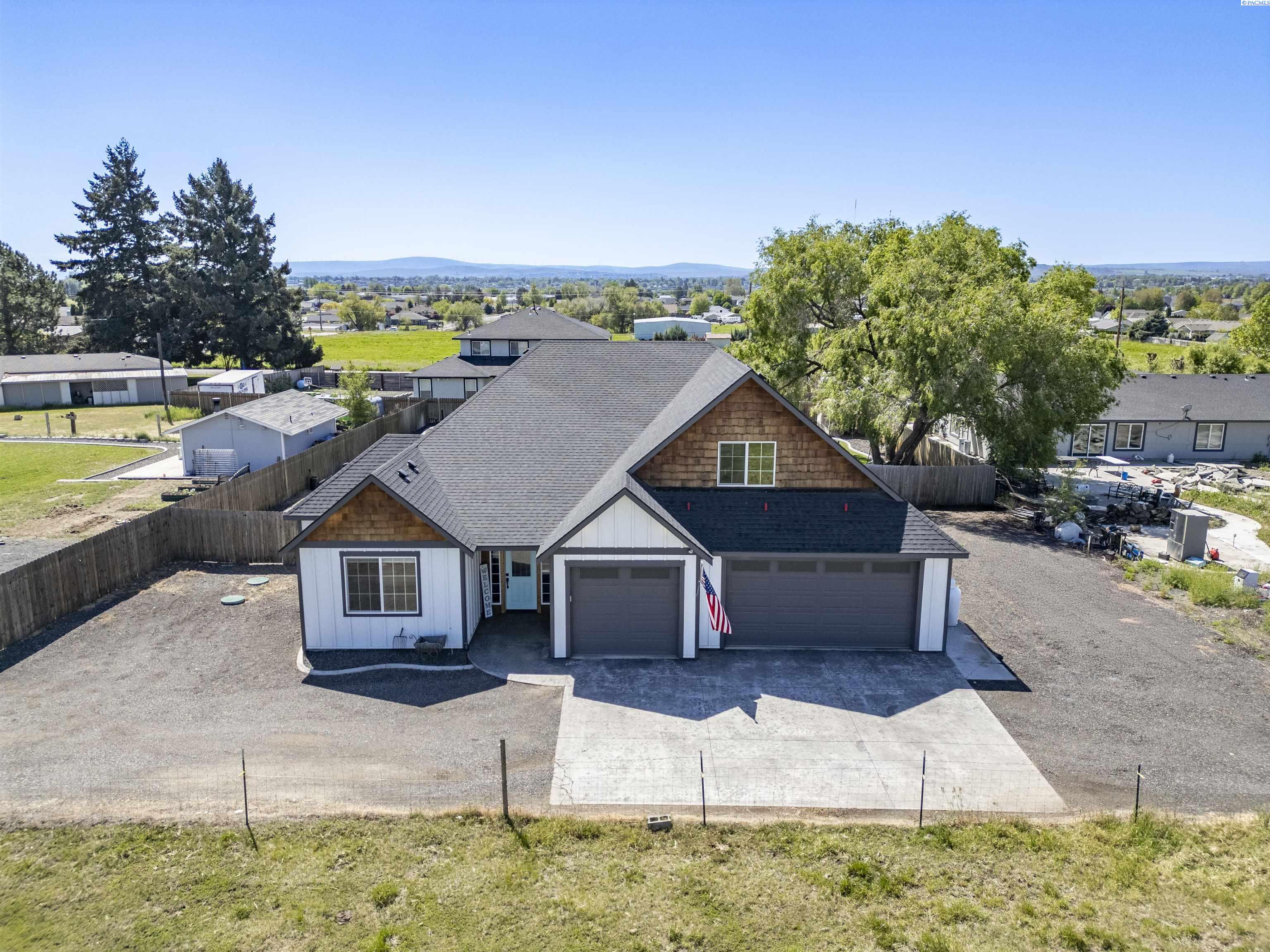 2520 Road 64 , Pasco, WA 99301