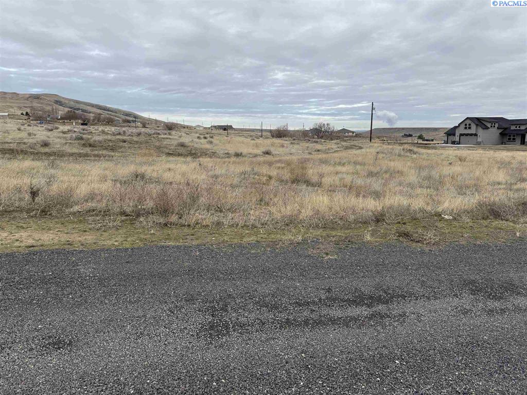 65654 654 Pr Nw, Benton City, WA 99320