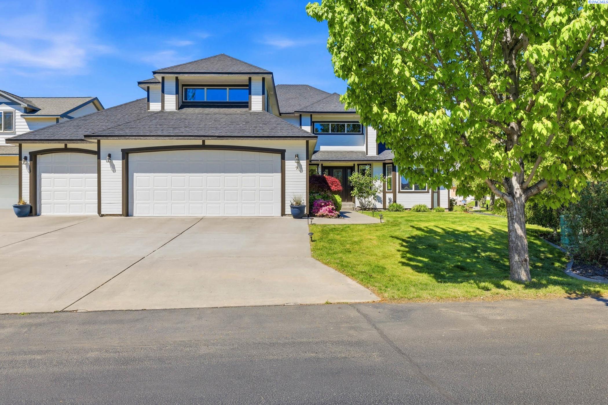 7 Buttercup Ct, Pasco, WA 99301