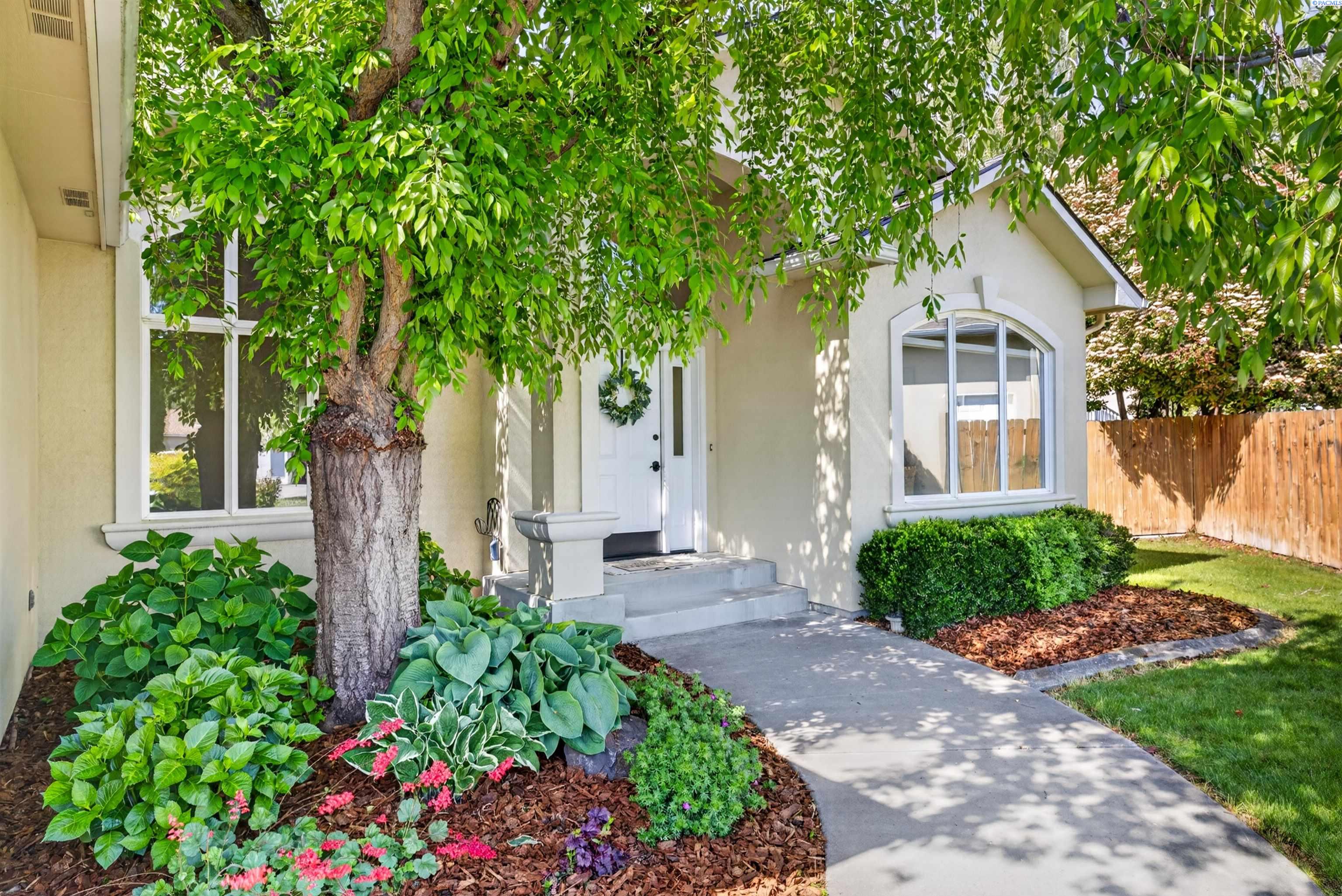 1743 Pinot Ct, Richland, WA 99352