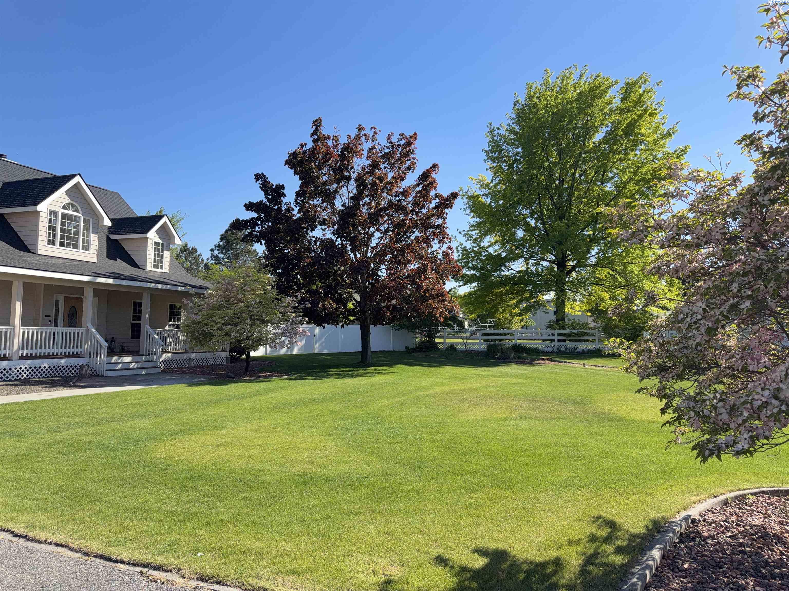 3003 Mt Stuart Ct, West Richland, WA 99353