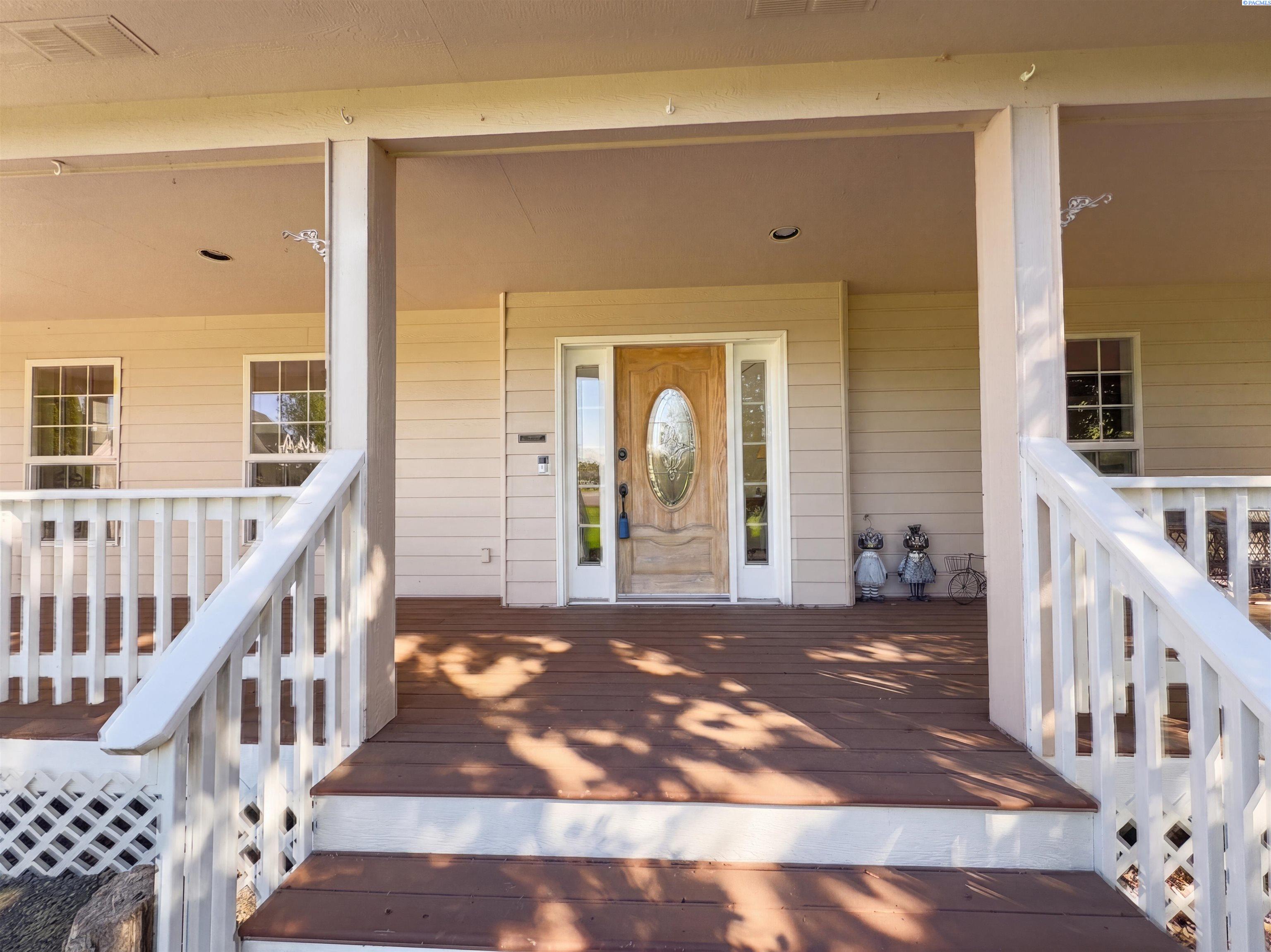 3003 Mt Stuart Ct, West Richland, WA 99353